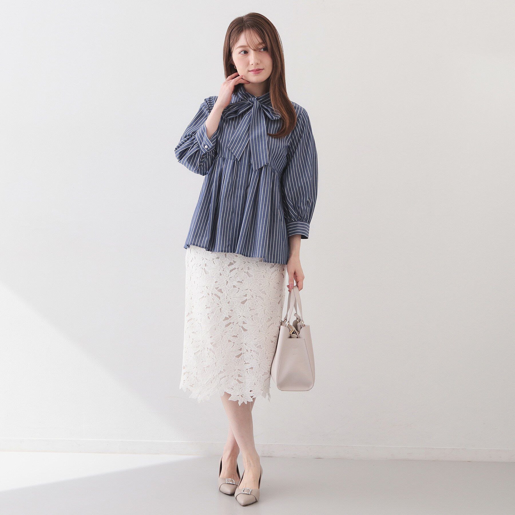 index「2WAYペプラムブラウス/ボウタイ取り外し可【洗濯機OK/イージーアイロン/防シワ】《XS～LL/8」|シャツ・ブラウス|