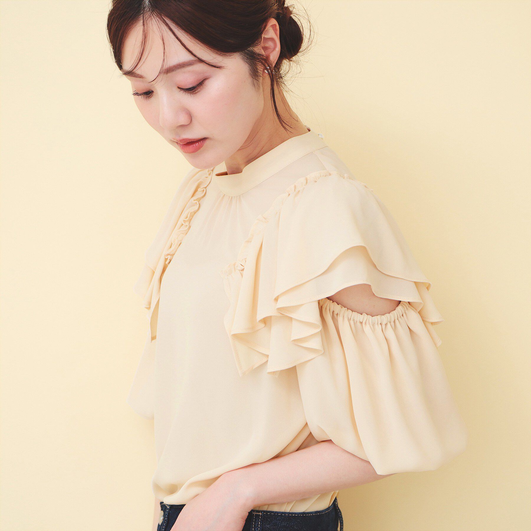 index「フリルスリットバルーンスリーブブラウス【洗濯機OK/イージーアイロン/防シワ】」|シャツ・ブラウス|