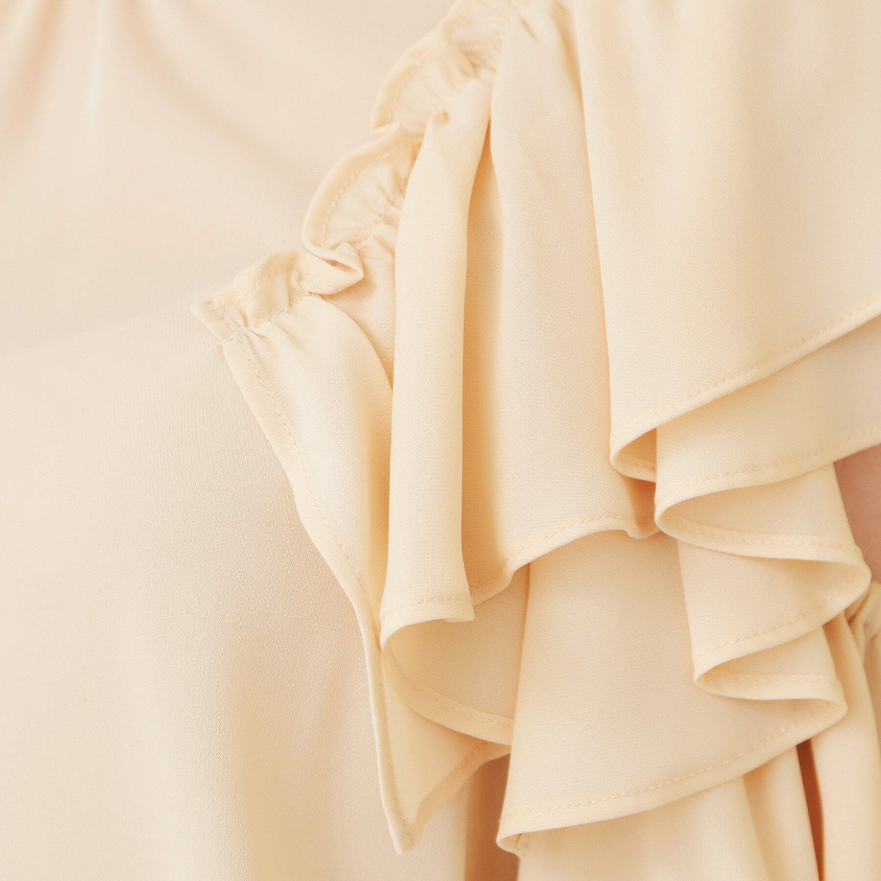 index「フリルスリットバルーンスリーブブラウス【洗濯機OK/イージーアイロン/防シワ】」|シャツ・ブラウス|