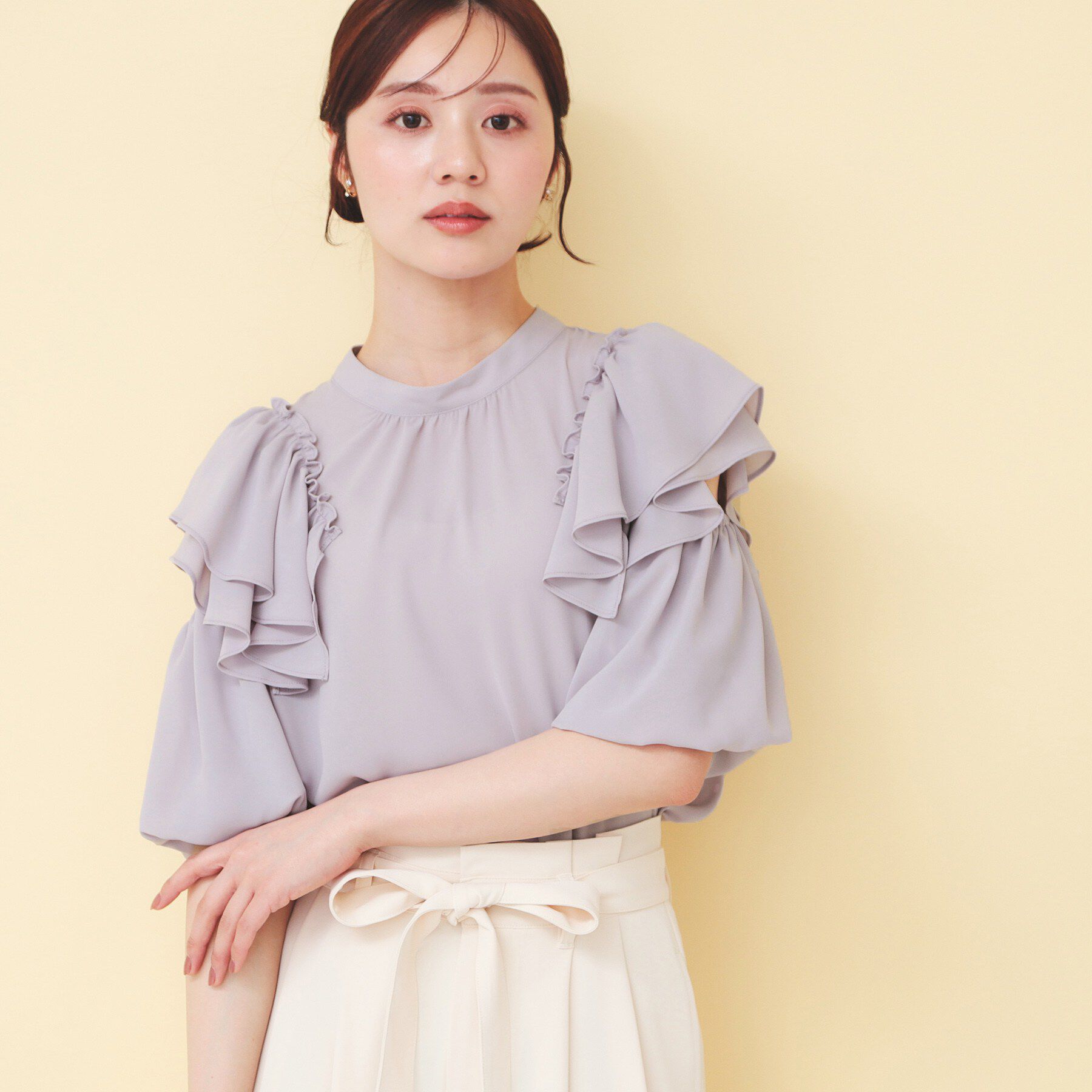 index「フリルスリットバルーンスリーブブラウス【洗濯機OK/イージーアイロン/防シワ】」|シャツ・ブラウス|