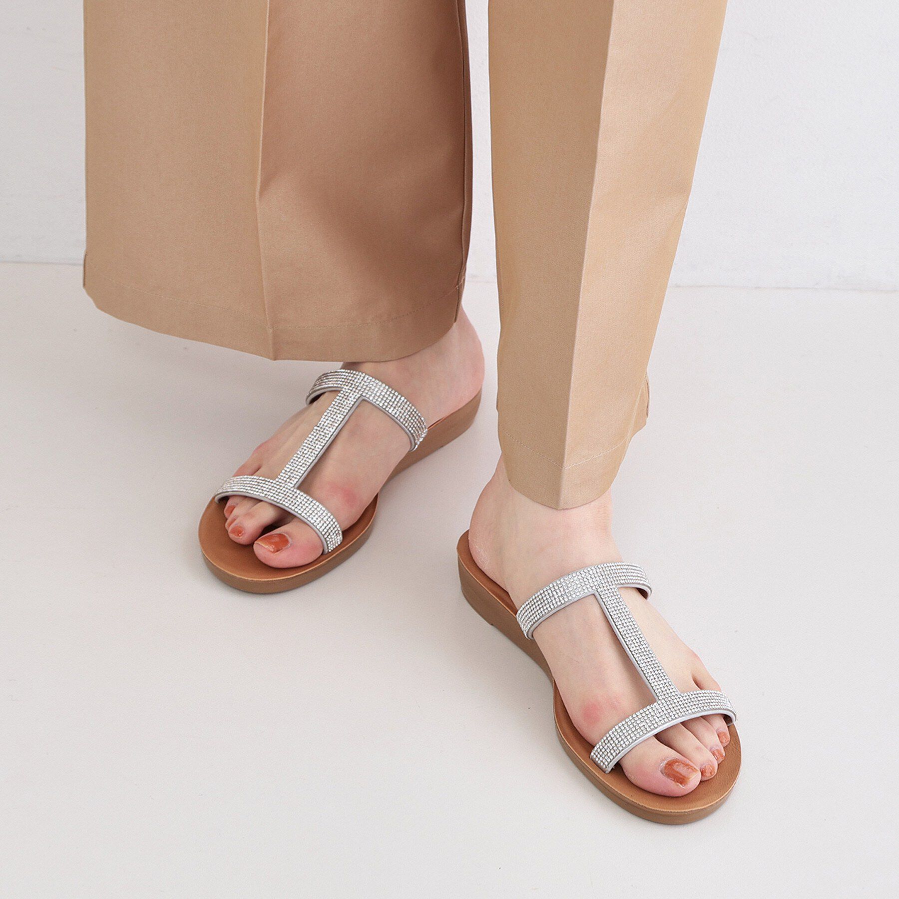 OPAQUE.CLIP「ラインストーンI字ストラップサンダル」|サンダル|