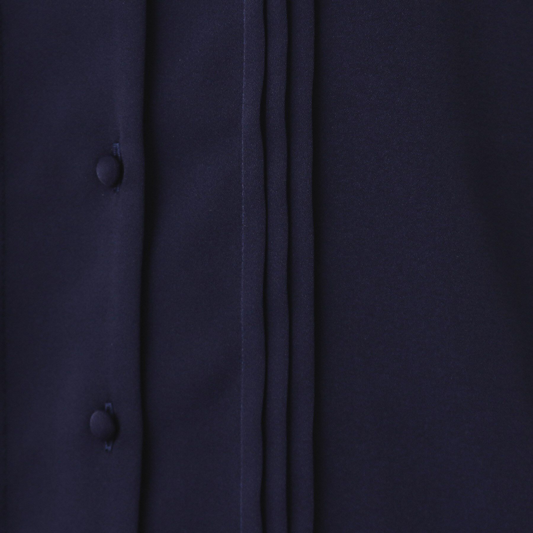 Couture broach「【ハレの日・通勤】配色タックタイブラウス」|シャツ・ブラウス|