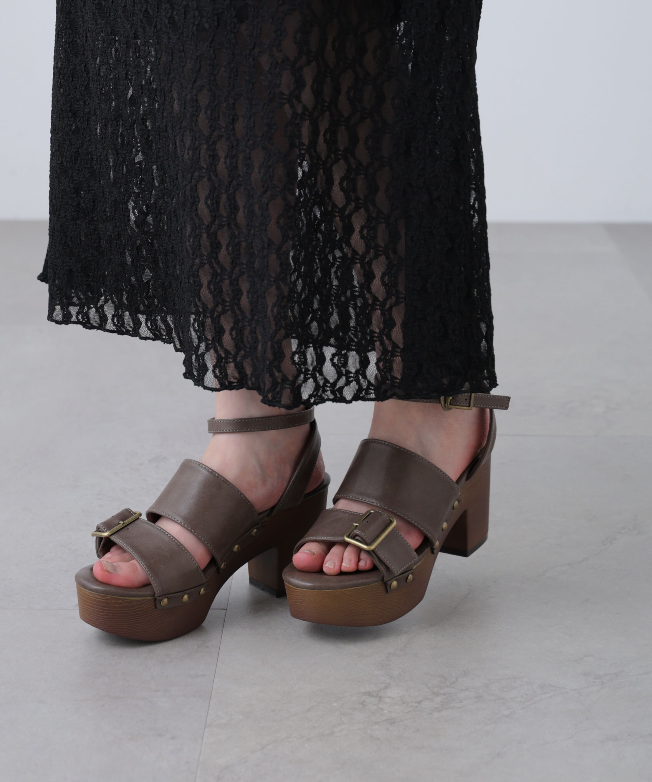  「スタッズサンダル」|その他|グレージュ