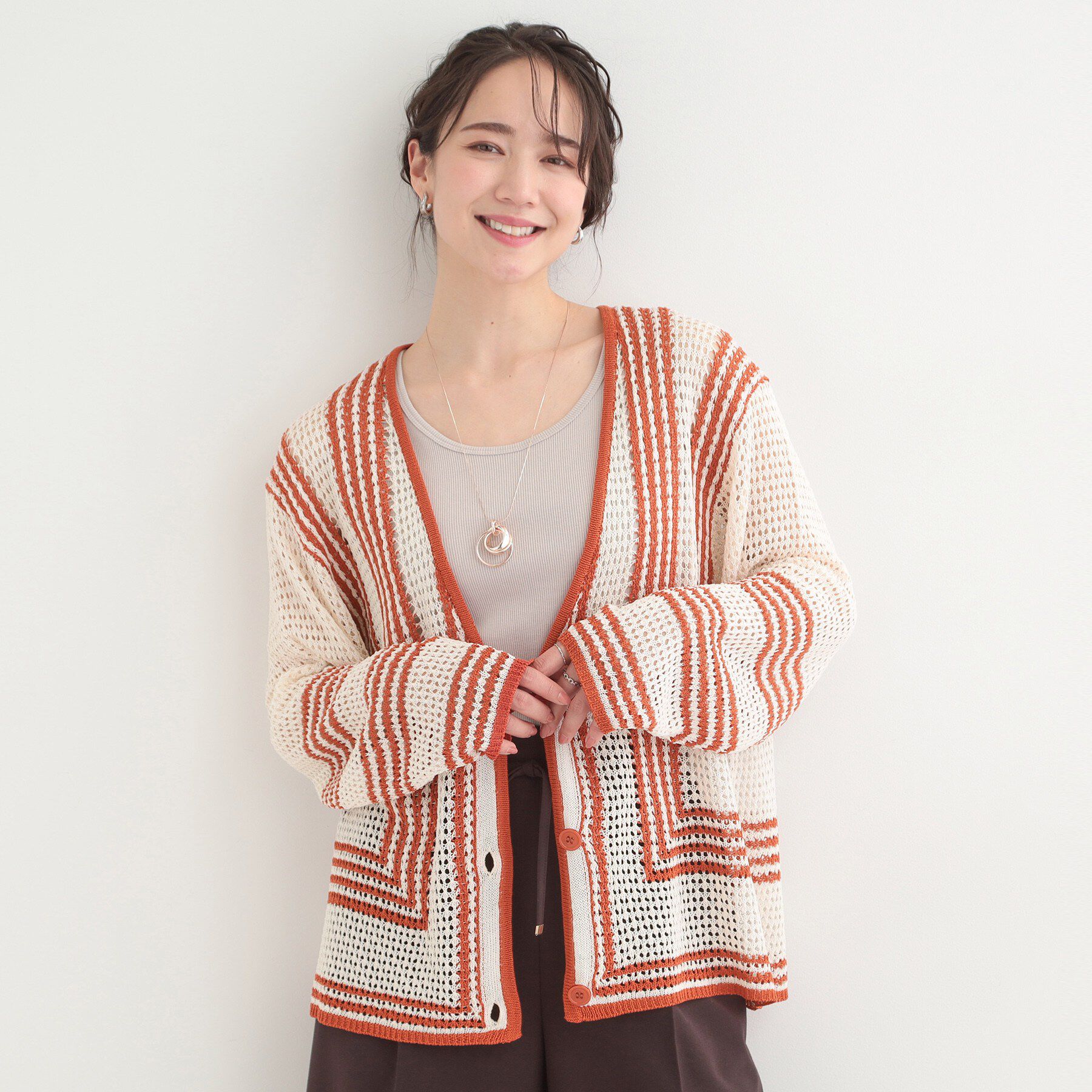 SHOO･LA･RUE「大人カジュアルなコーデに 配色クロシェ編み風カーディガン」|カーディガン|