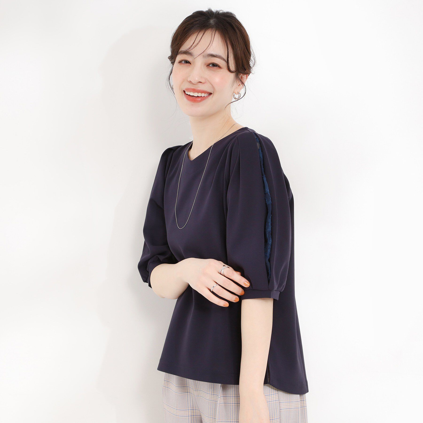 SHOO･LA･RUE「【洗濯機可/S-LL/ストレッチ】スリットレーススリーブトップス」|Tシャツ・カットソー|