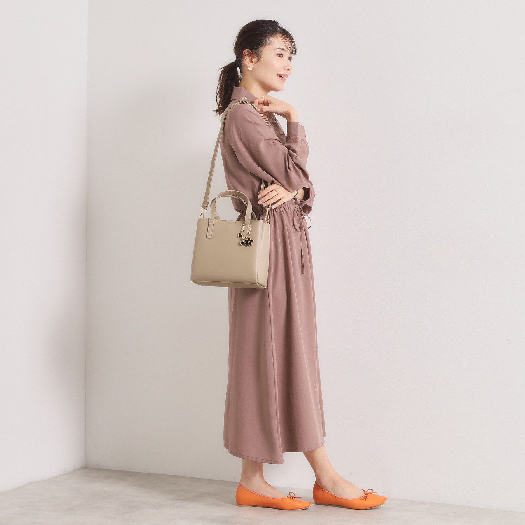 ITS&rsquo;DEMO「フラワーチャーム付2WAYトート」|ハンドバッグ|