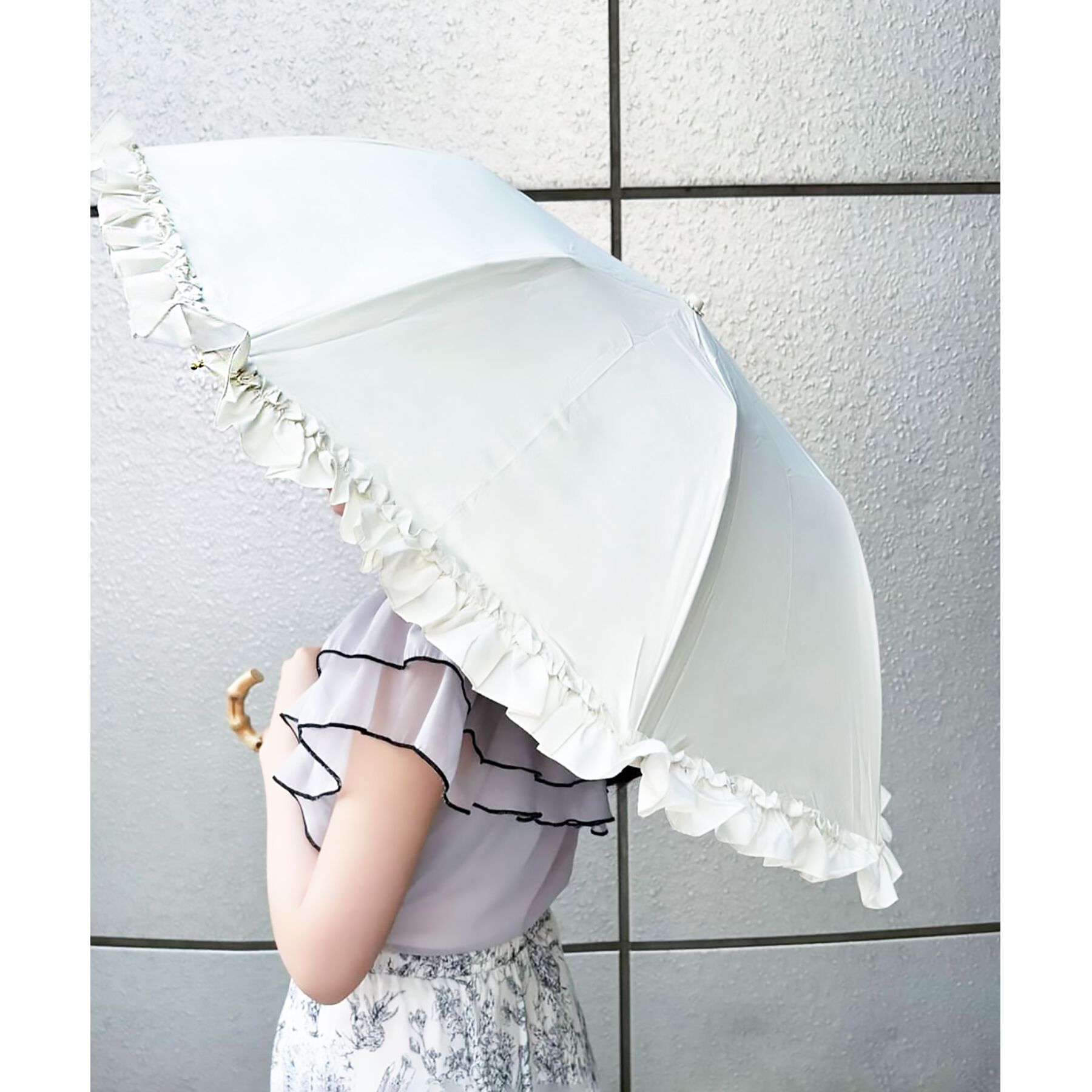 Ober Tashe「pink trick/ピンクトリック　遮光率100％！フリル折りたたみ日傘（晴雨兼用）」|傘|