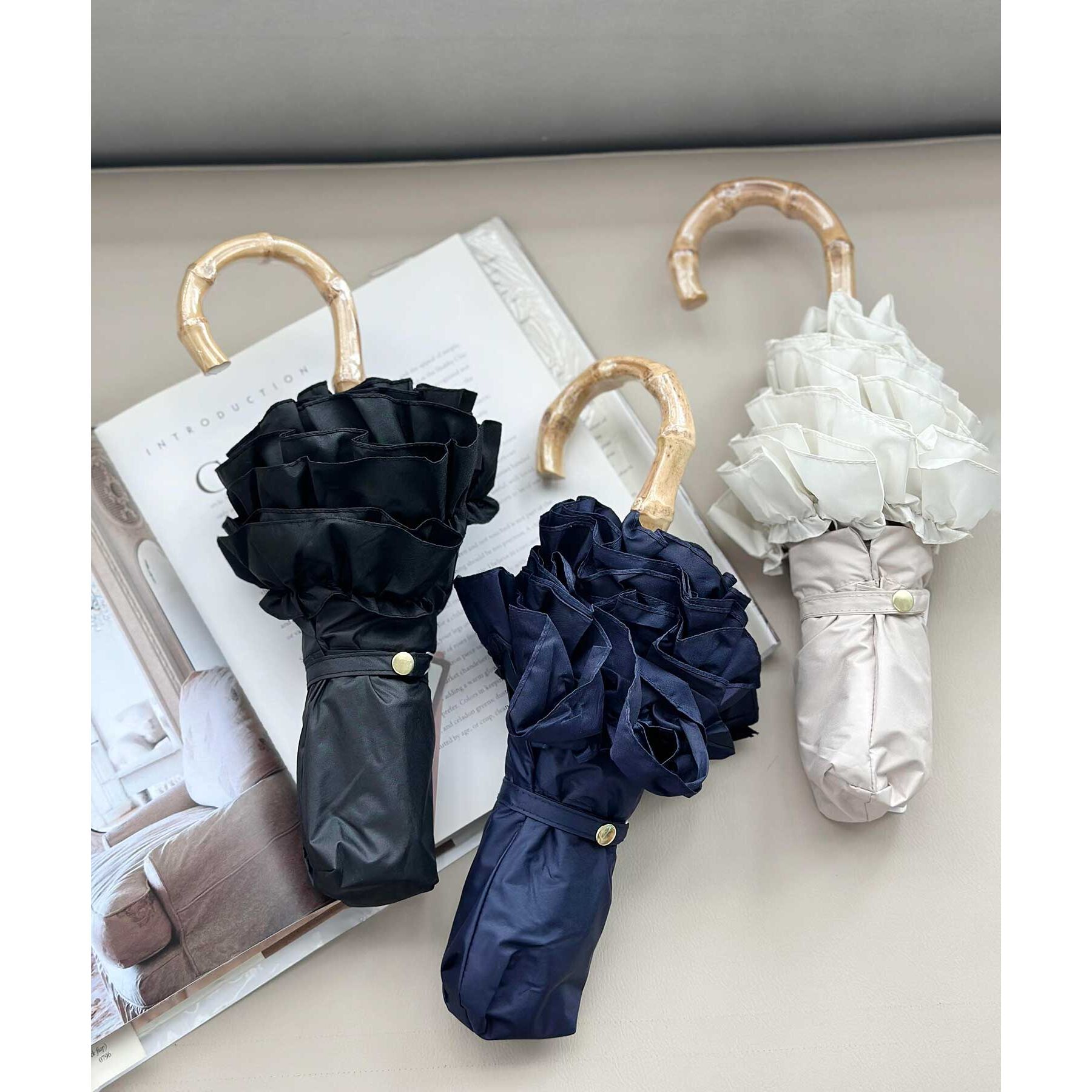 Ober Tashe「pink trick/ピンクトリック　遮光率100％！フリル折りたたみ日傘（晴雨兼用）」|傘|