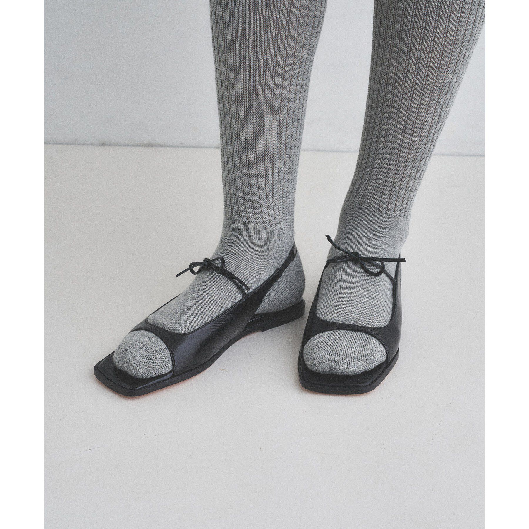 CODE A「PELLICO SUNNY｜RIBBON SANDALS」|サンダル|ブラック(019)