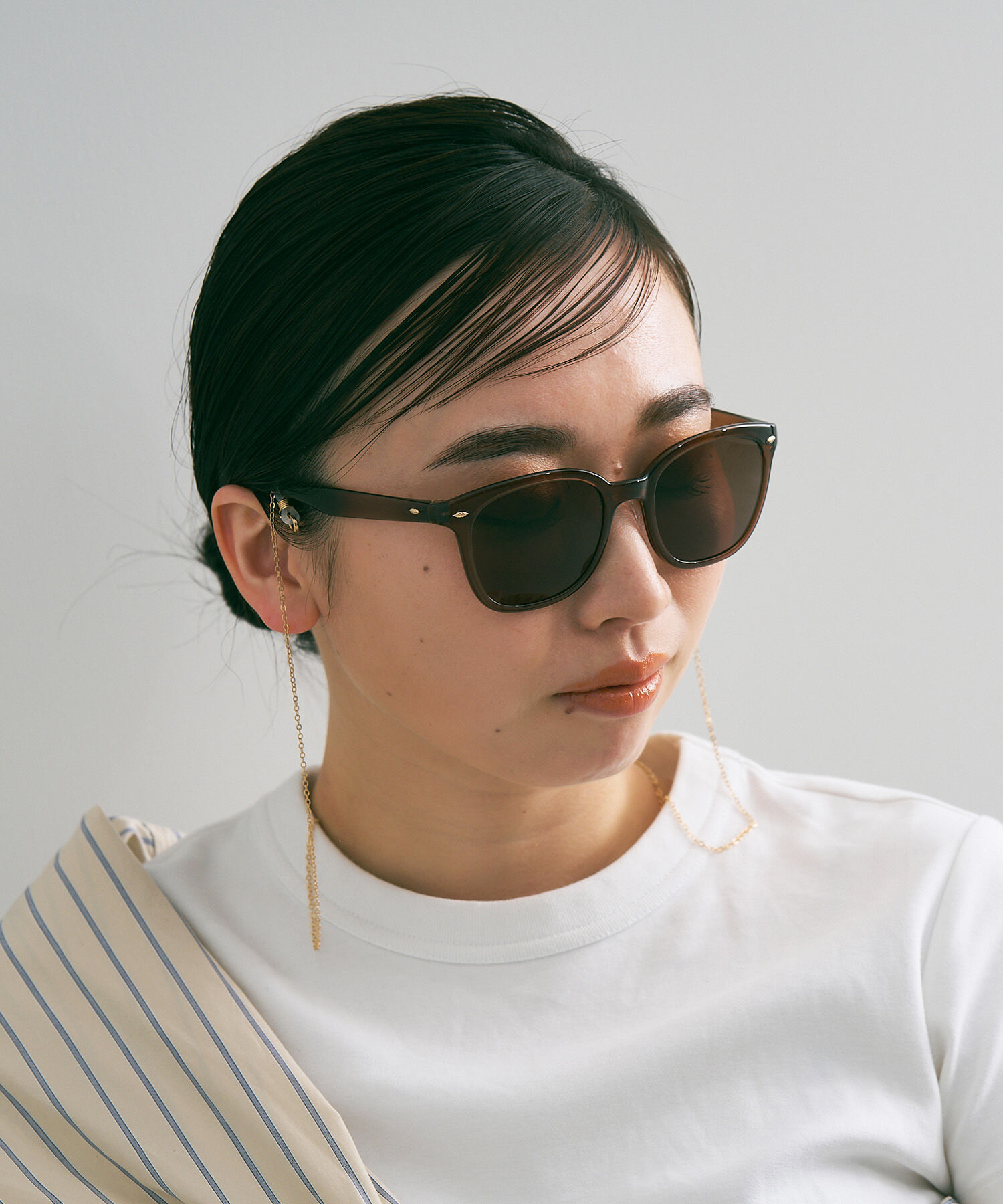  「ウェリントン型 サングラス｜黒縁フレーム｜べっ甲フレーム｜紫外線対策｜Zoff｜SUNGLASSES」|サングラス|ブラウン