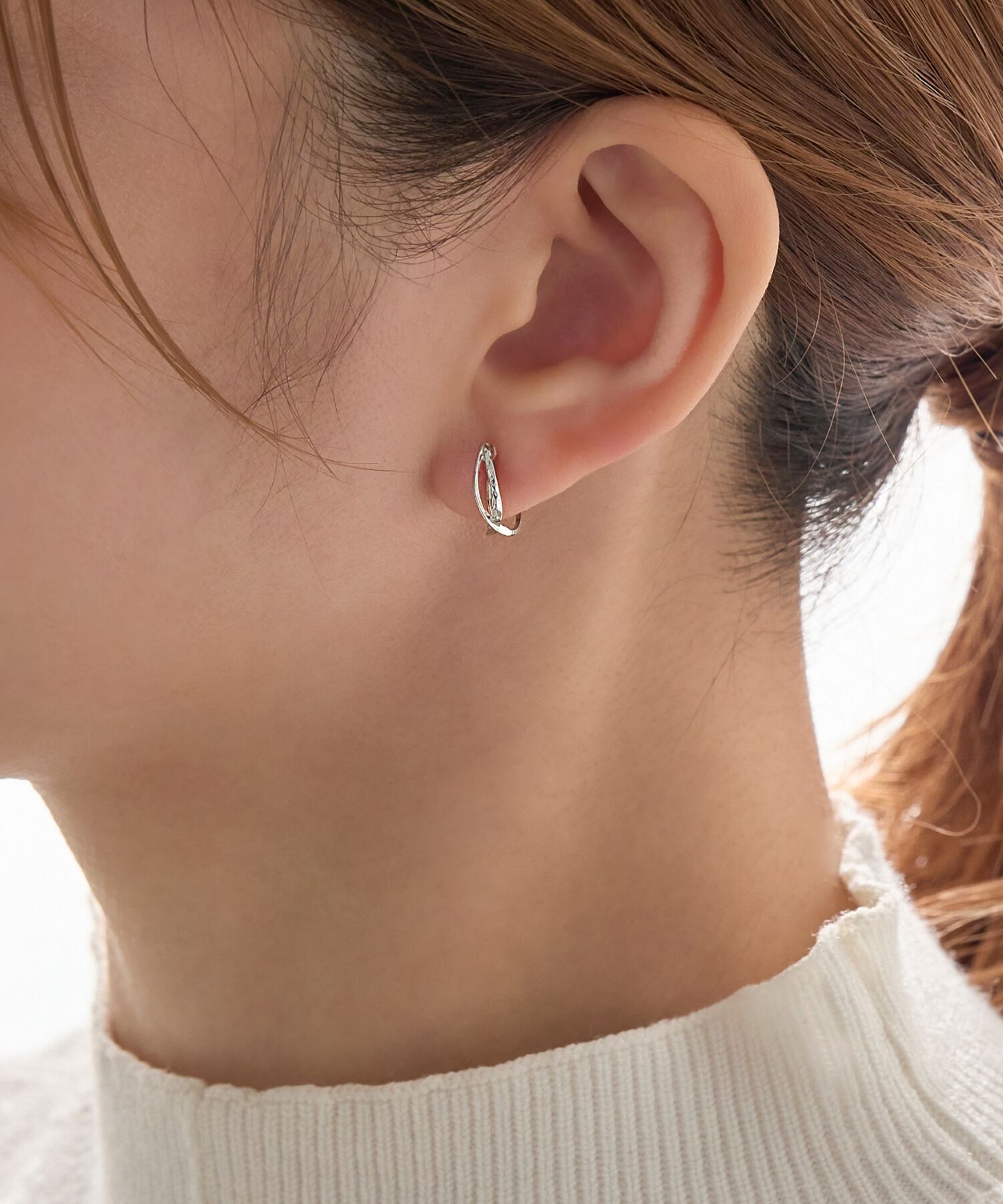 Phoebe「【シリーズ累計販売10000点突破】金属アレルギー対応痛くないシリーズ クリスタルループフィットイヤリング」|イヤリング|