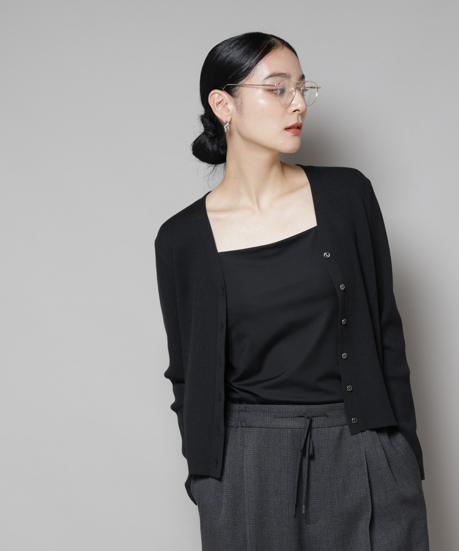 nano･universe「CICA&UVカット加工Vネックリブカーディガン」|ニット・セーター|ブラック