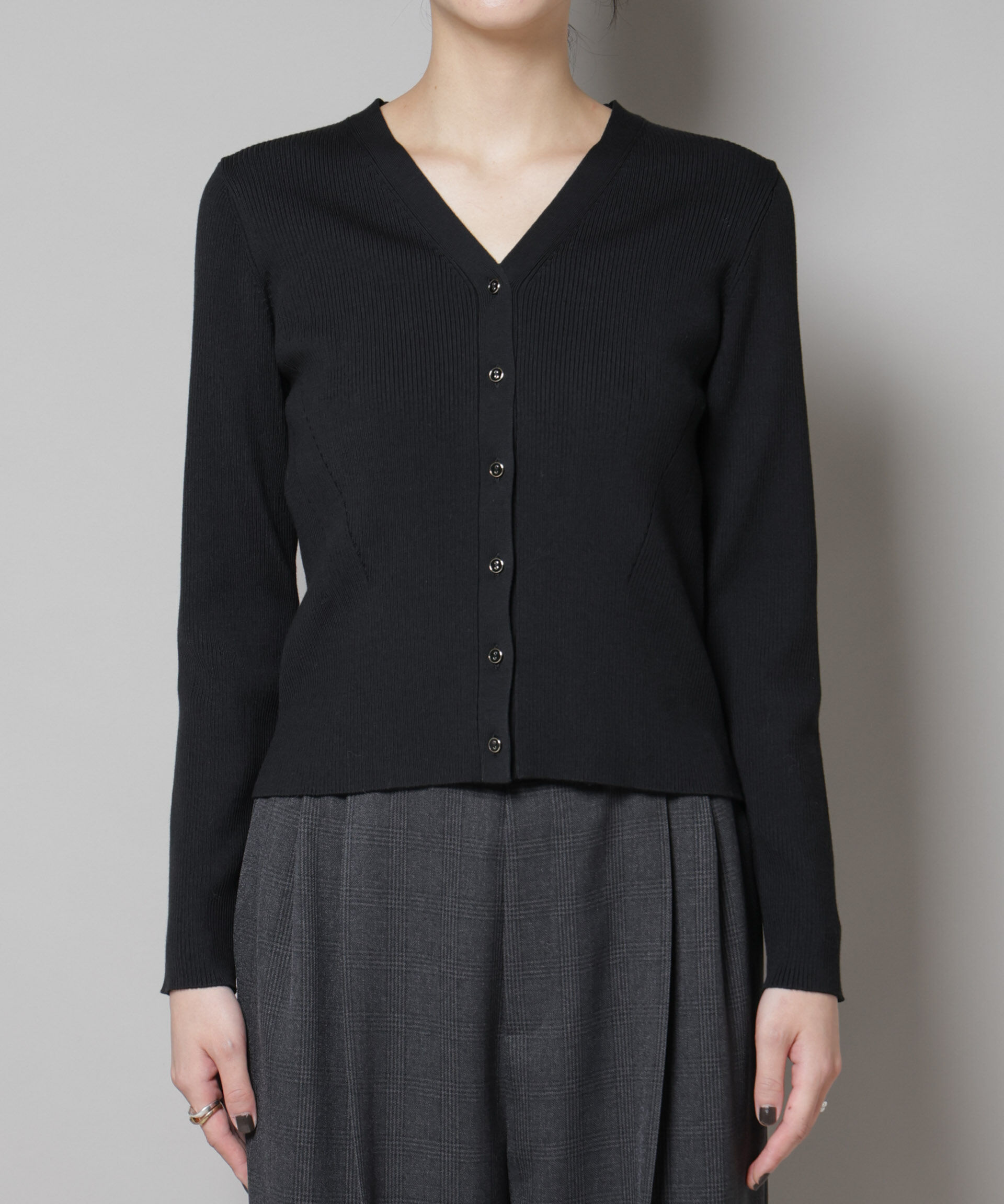 nano･universe「CICA&UVカット加工Vネックリブカーディガン」|ニット・セーター|
