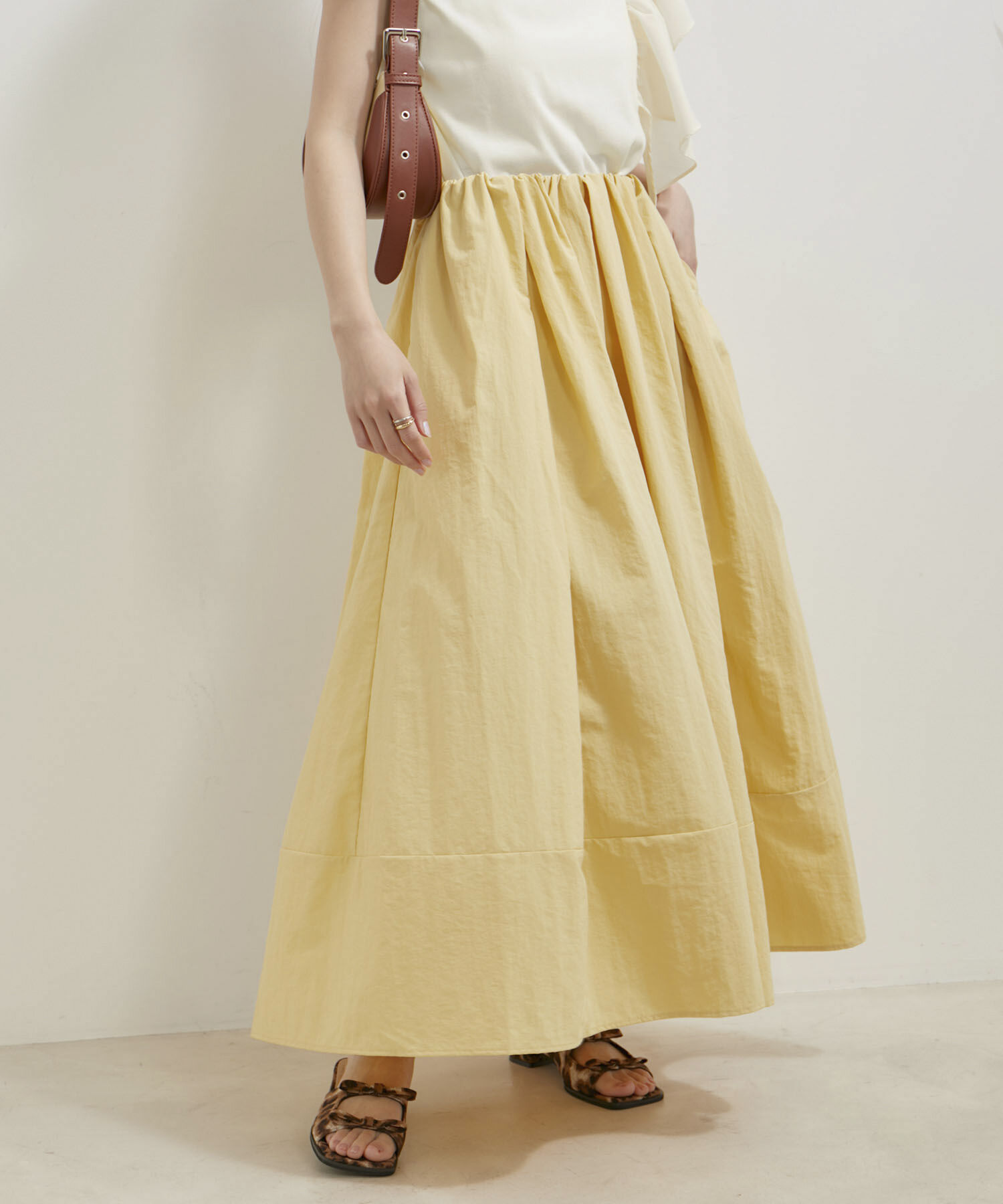 VIS「【WEB/一部店舗限定】裾切り替えギャザースカート」|スカート|イエロー(80)