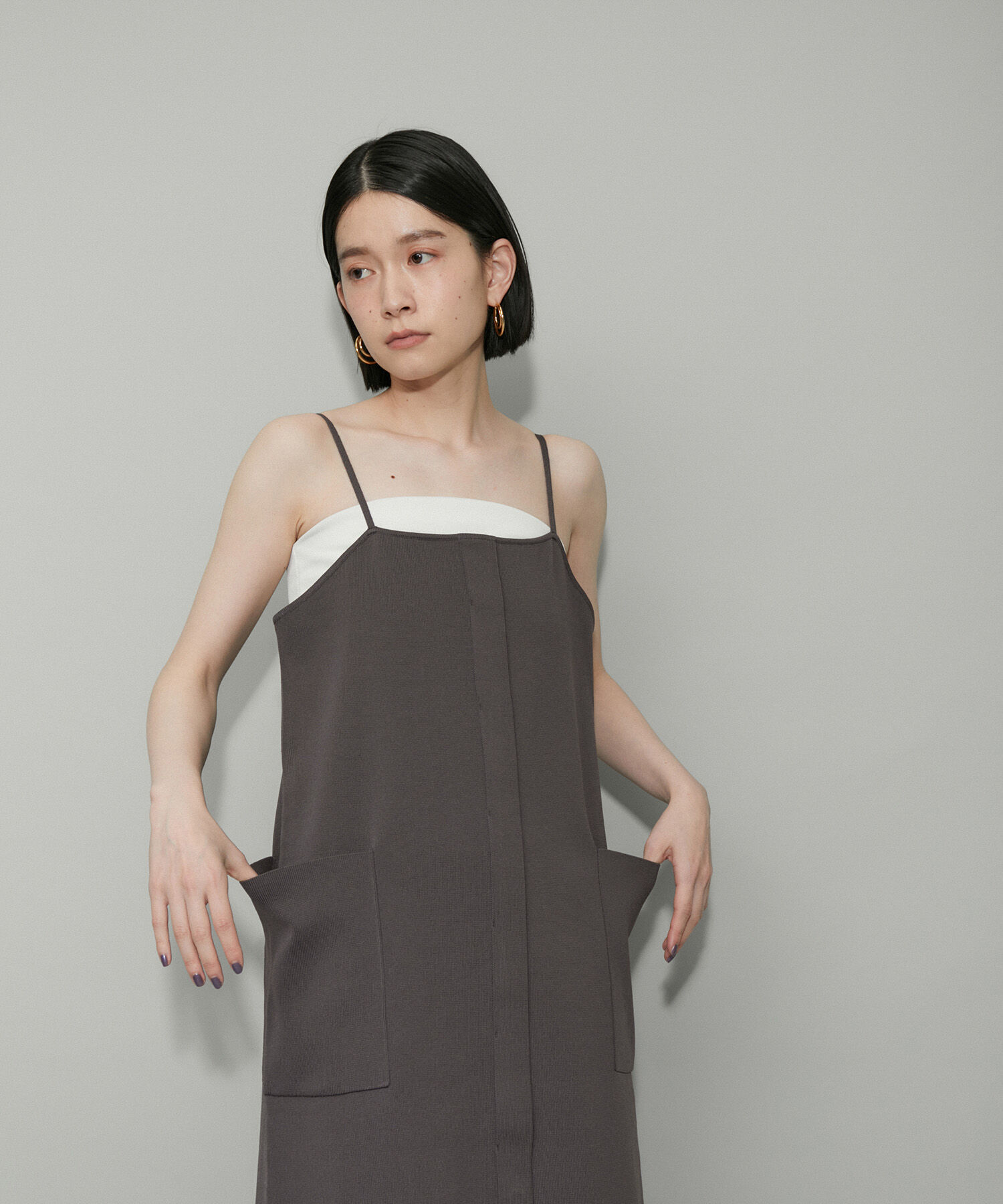 ADAM ET ROPE'「【WEB限定・サステナブル】ニットキャミスリットワンピース」|ワンピース|