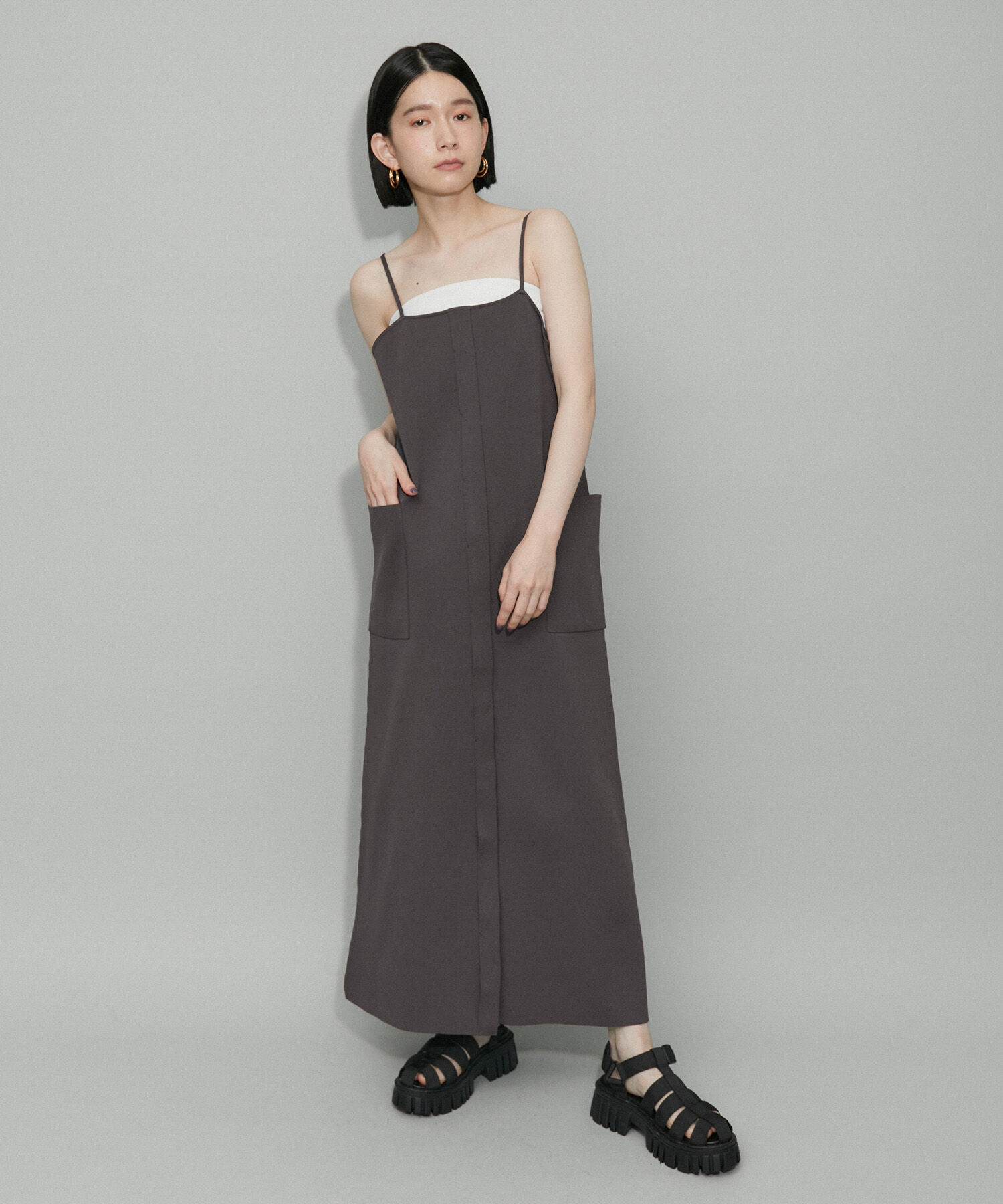 ADAM ET ROPE'「【WEB限定・サステナブル】ニットキャミスリットワンピース」|ワンピース|