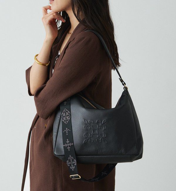  「エンボスモノグラム2WAYショルダーバッグ」|ショルダー・メッセンジャー|ブラック