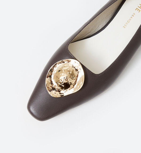 AU BANNISTER「メタルモチーフフラットパンプス」|パンプス|
