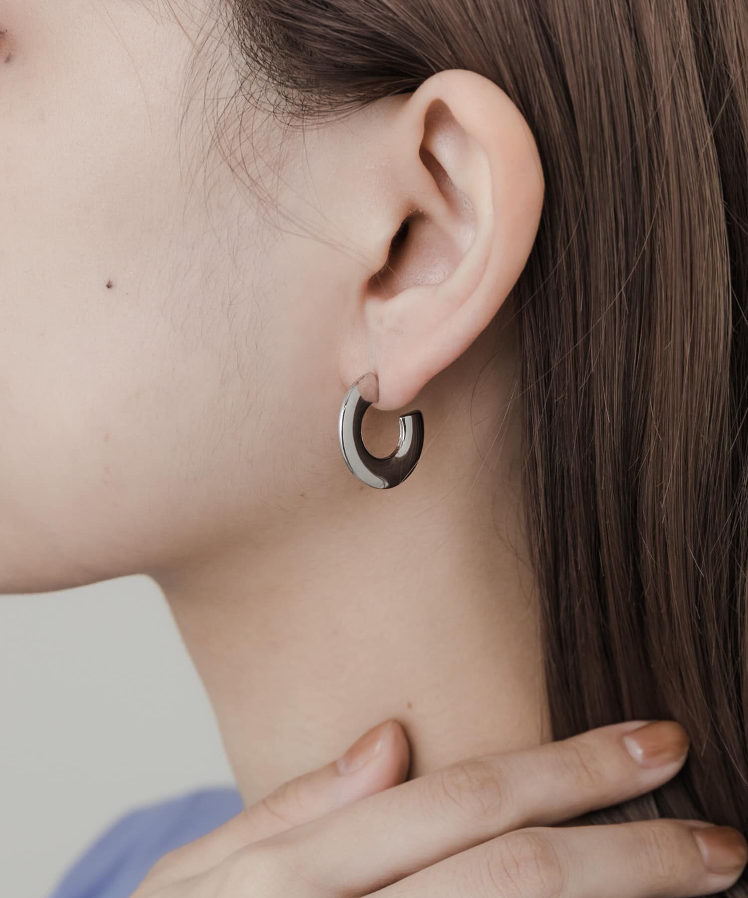 SMELLY「スィンフープピアス」|ピアス|