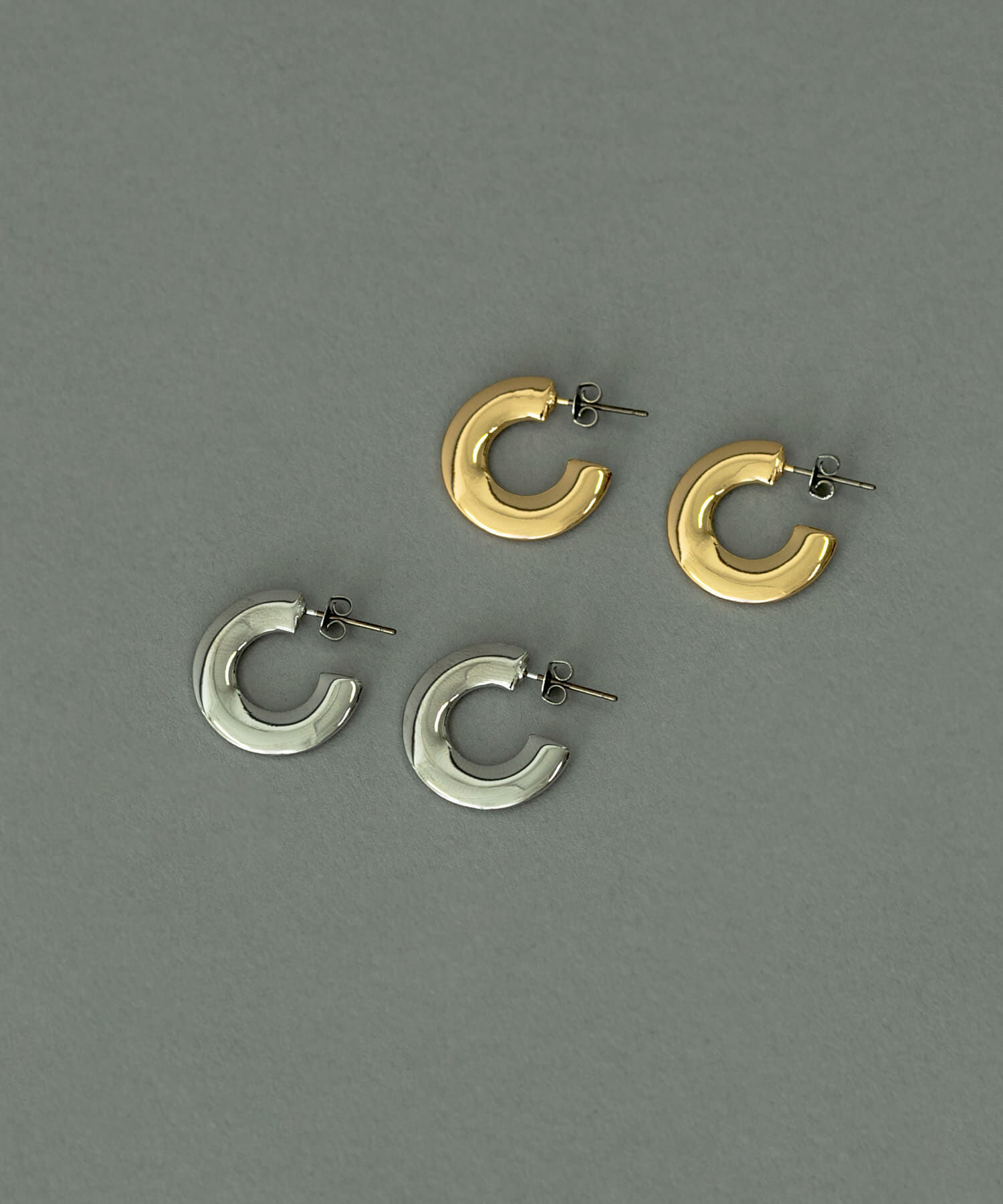 SMELLY「スィンフープピアス」|ピアス|