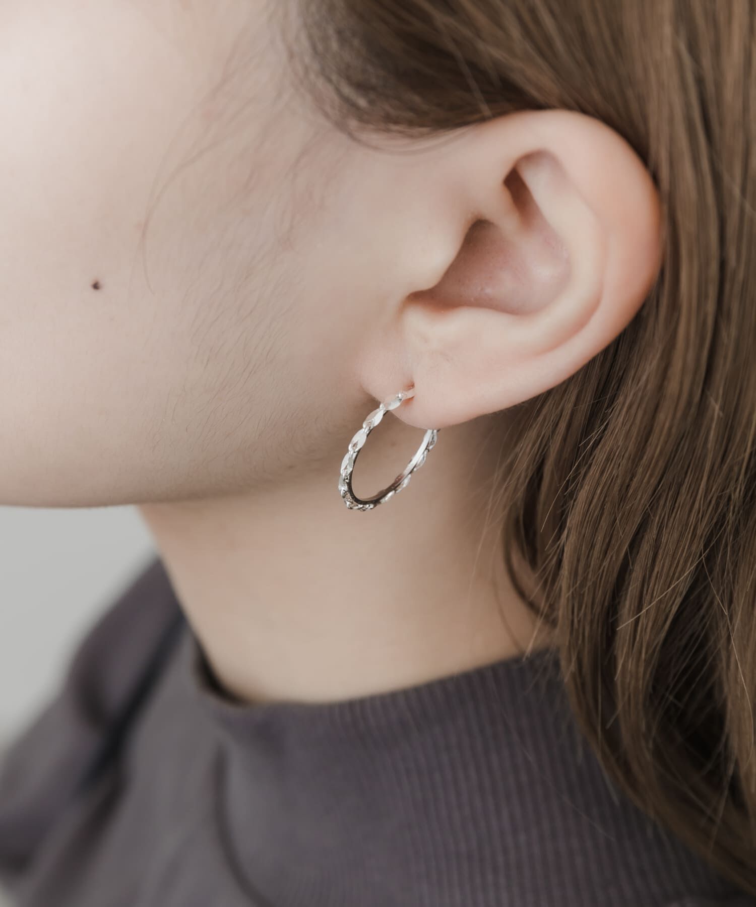 SMELLY「ペタルチェーンフープピアス」|ピアス|