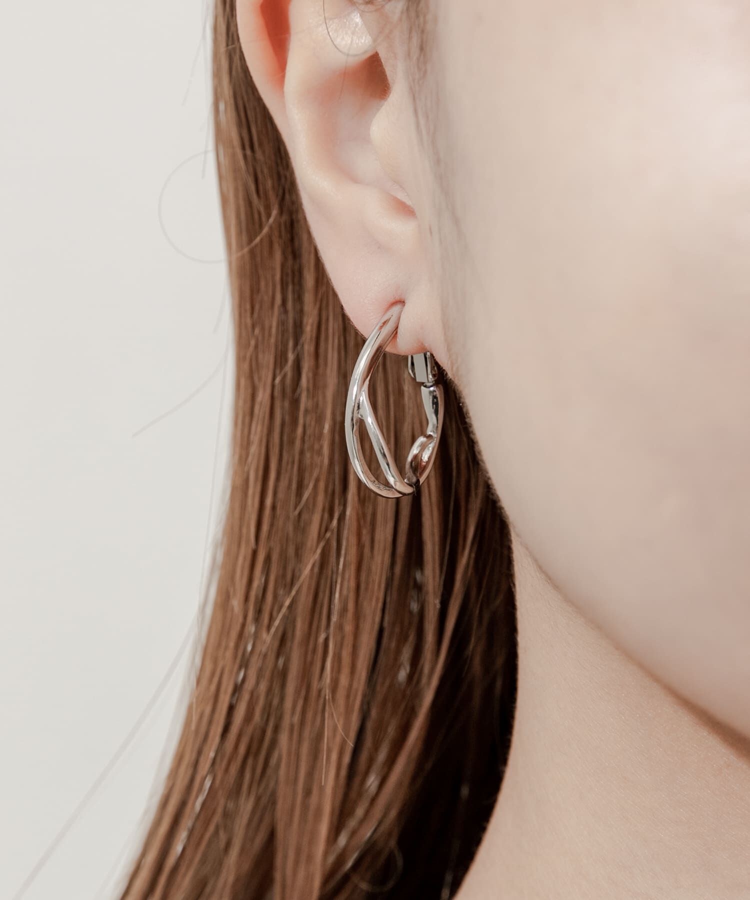 SMELLY「ニュアンスメタルフープイヤリング」|イヤリング|