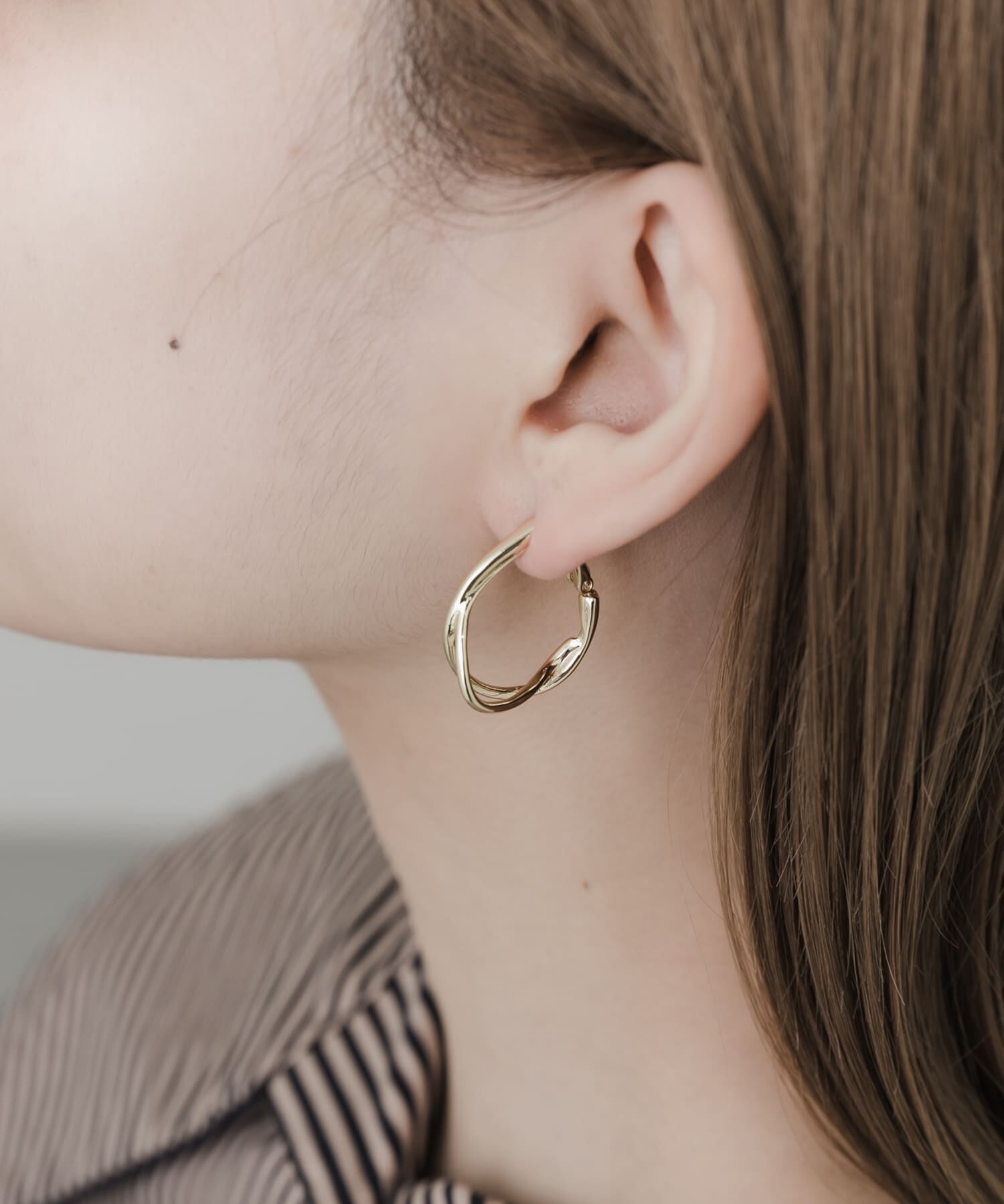 SMELLY「ニュアンスメタルフープイヤリング」|イヤリング|