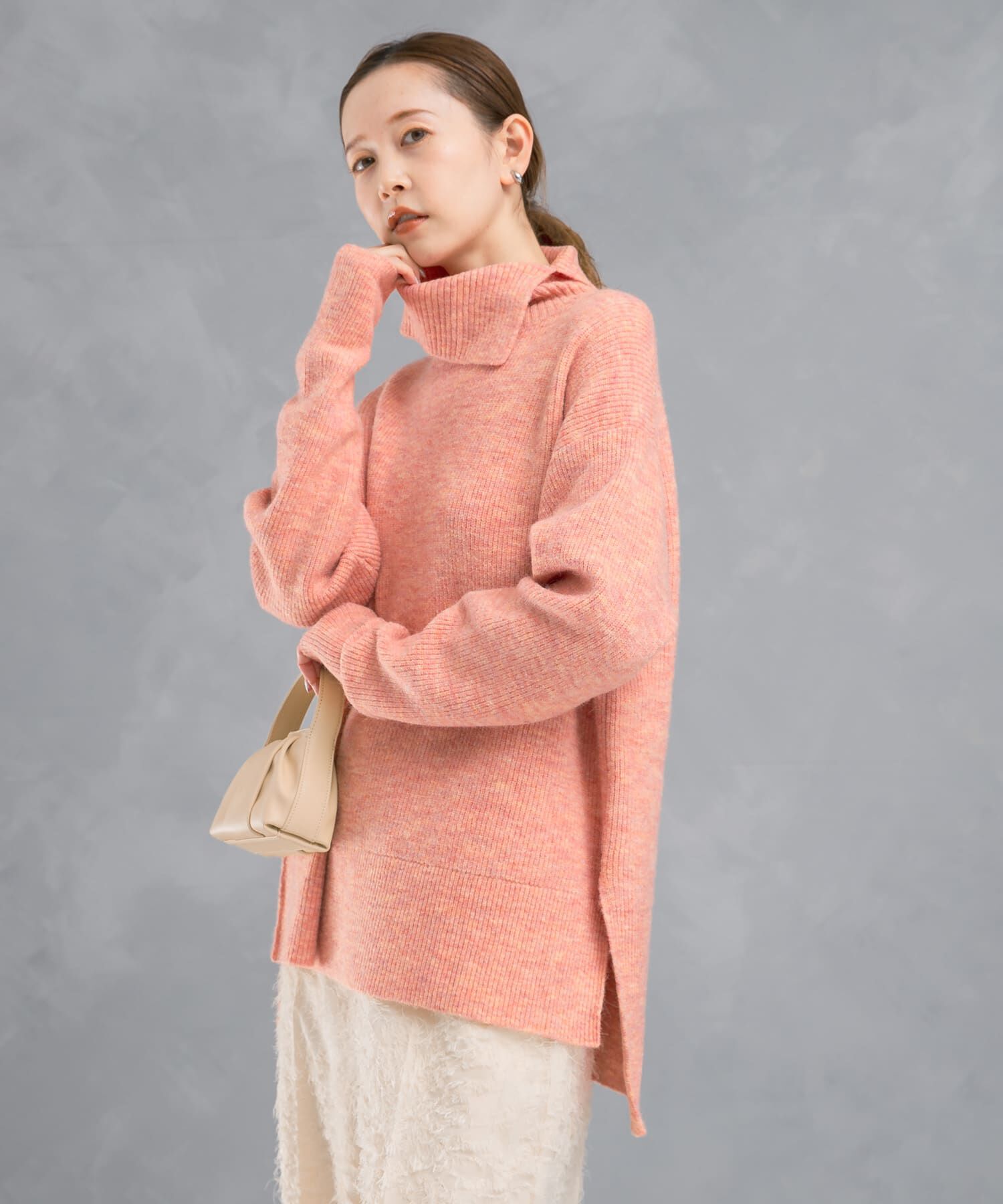 URBAN RESEARCH ROSSO「スリットタートルネックニット」|ニット・セーター|