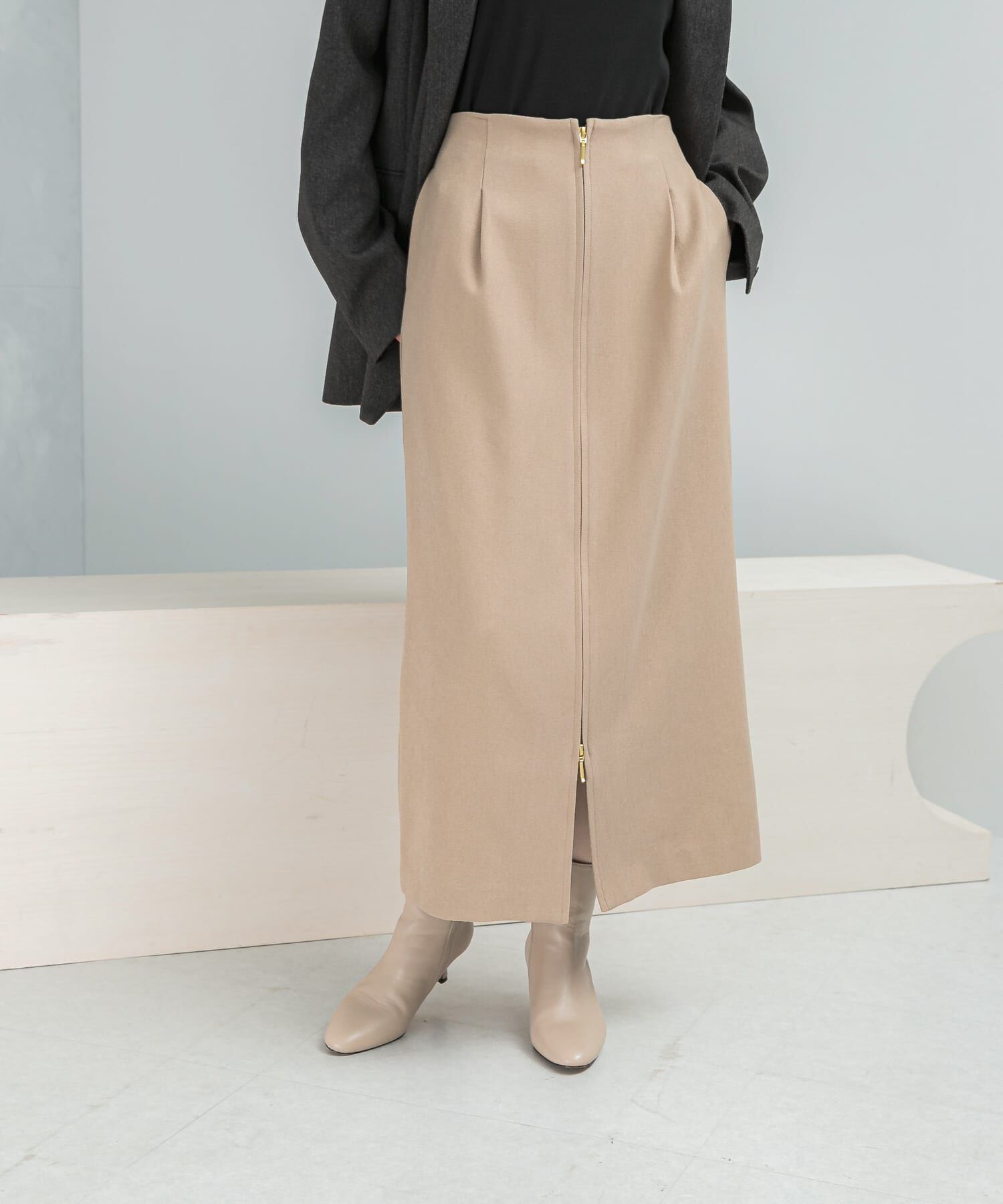 URBAN RESEARCH ROSSO「『UR TECH』後ゴムスリットストレートスカート」|スカート|ベージュ