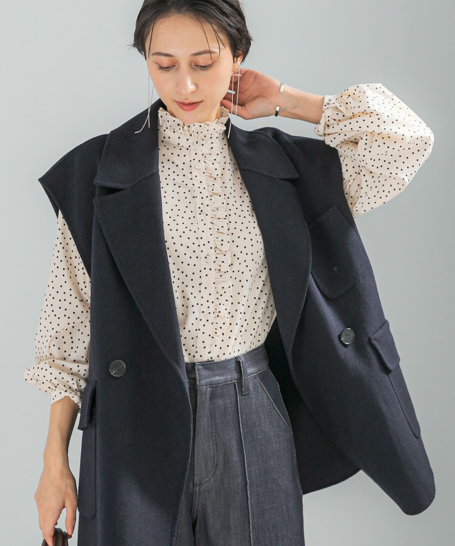 URBAN RESEARCH ROSSO「『WEB限定』フリルスタンドカラーシャツ」|シャツ・ブラウス|オフホワイト