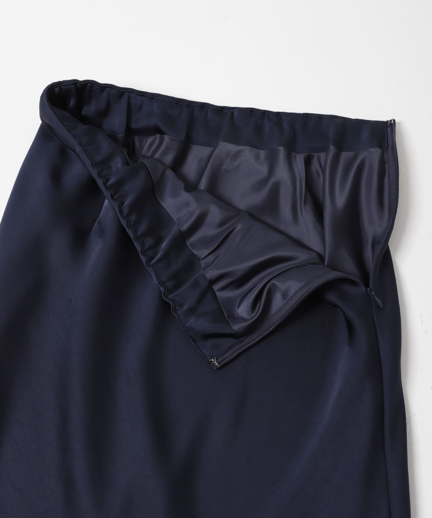 URBAN RESEARCH ROSSO「ヴィンテージシルキーサテンイージースカート」|スカート|