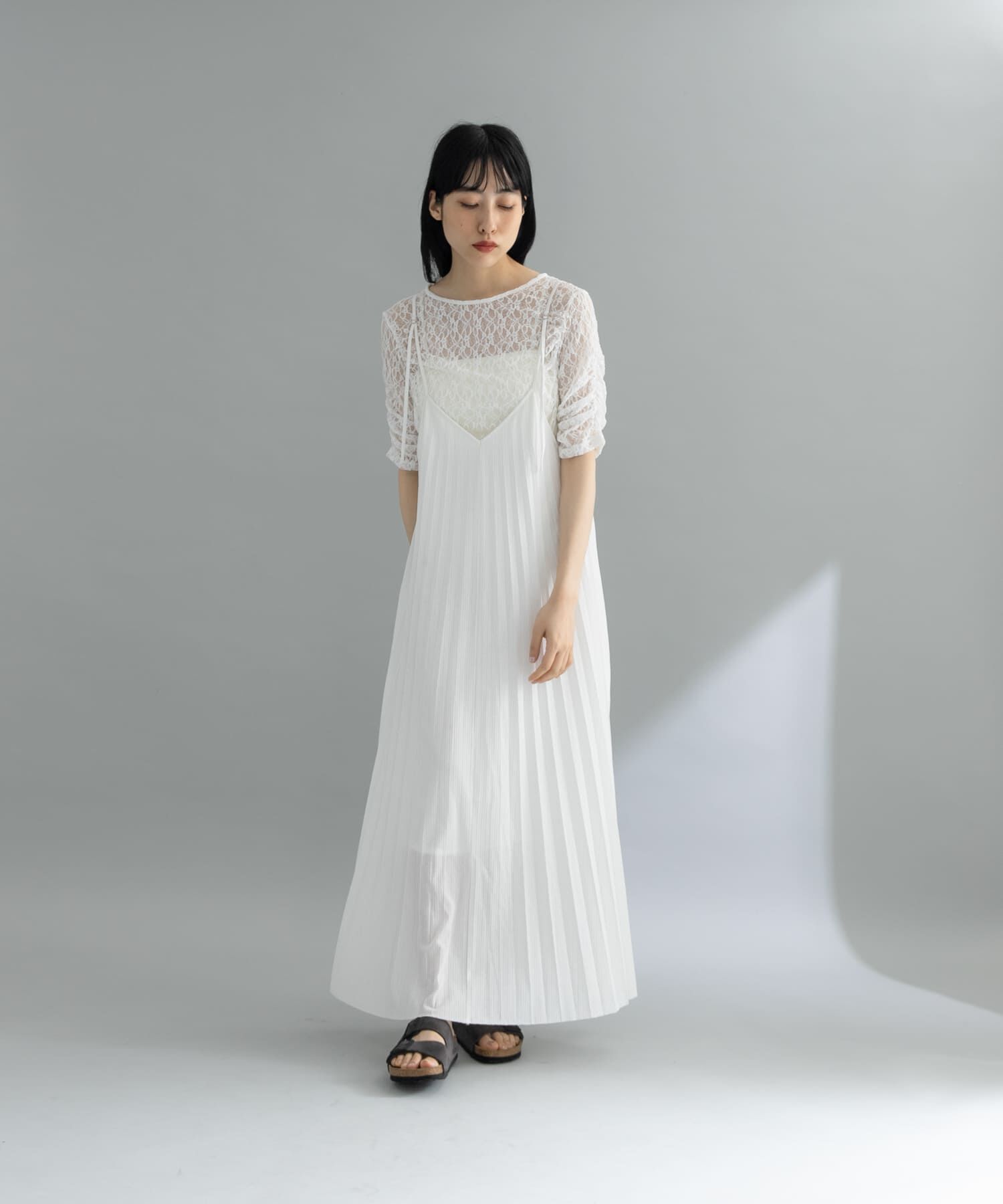  「『WEB限定』2WAYプリーツキャミワンピース」|ワンピース|オフホワイト