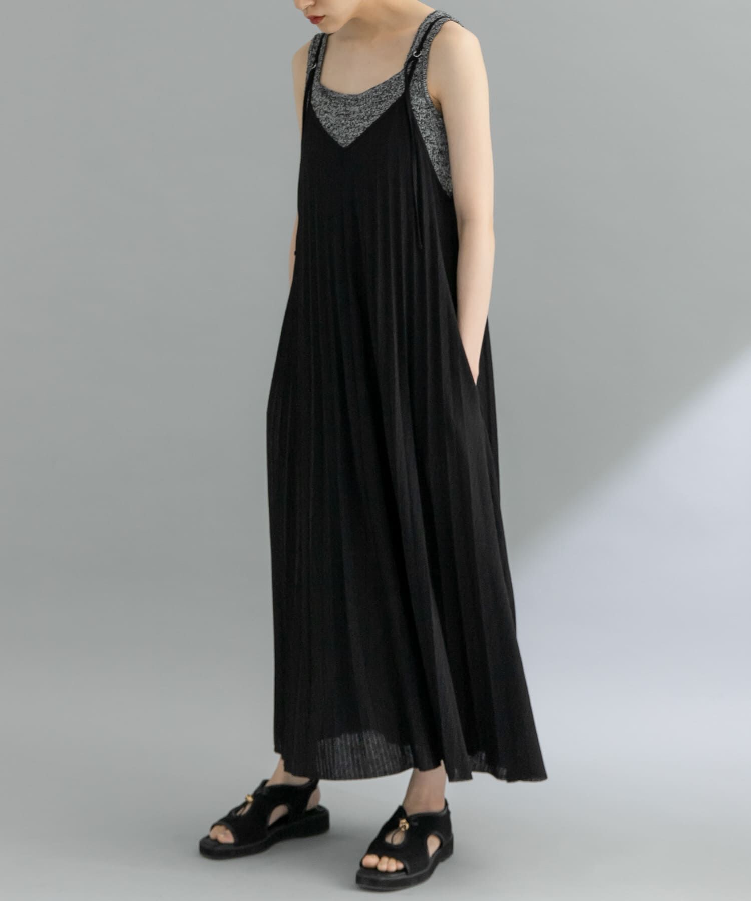  「『WEB限定』2WAYプリーツキャミワンピース」|ワンピース|