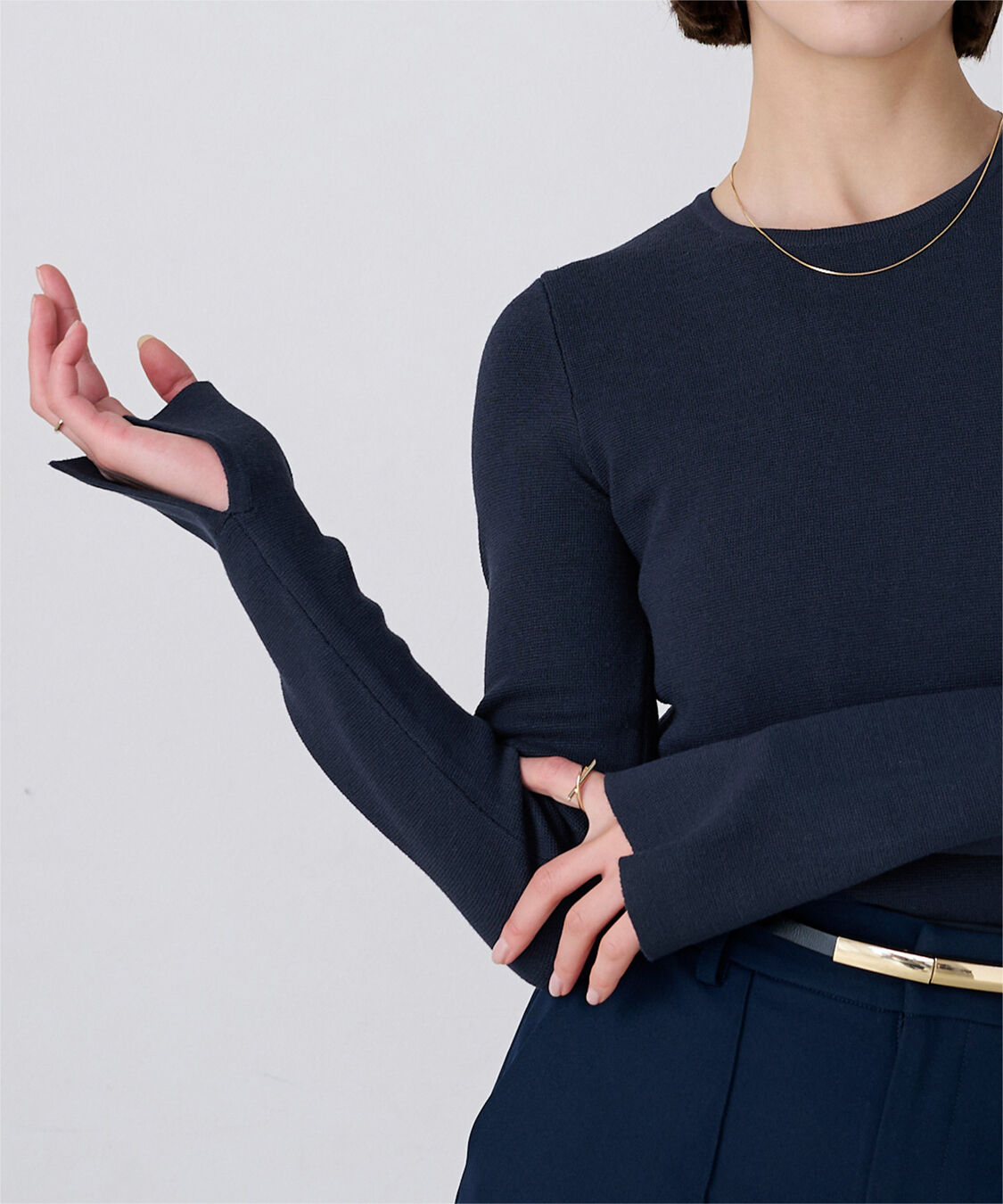 ur's「【小林有里さんコラボアイテム】袖スリットクルーネックニット」|ニット・セーター|