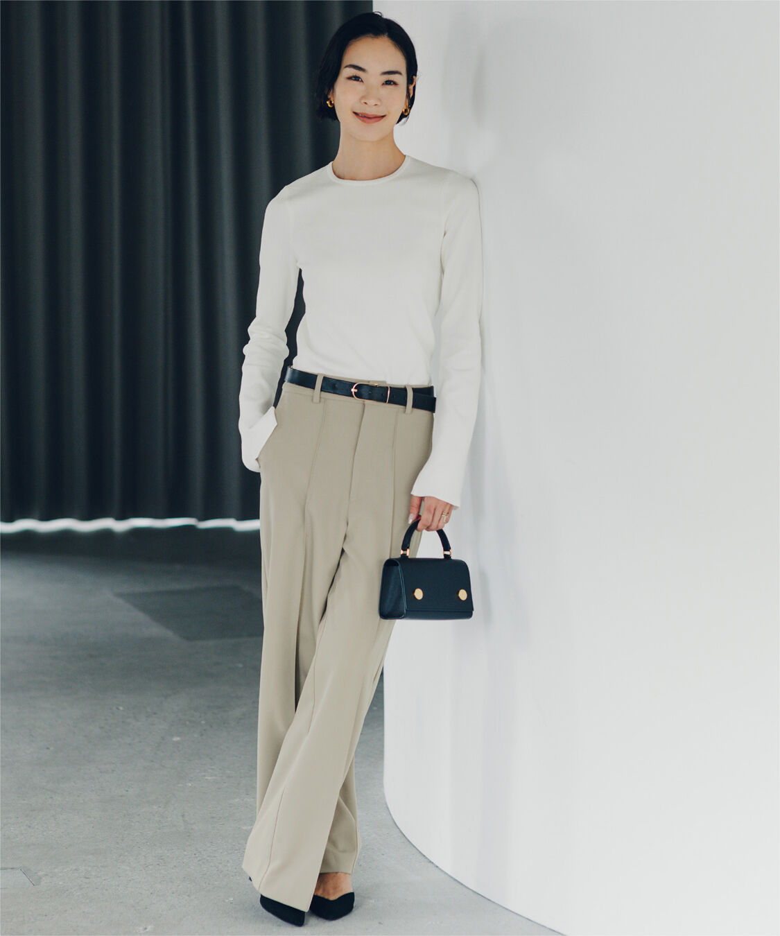 ur's「【小林有里さんコラボアイテム】袖スリットクルーネックニット」|ニット・セーター|