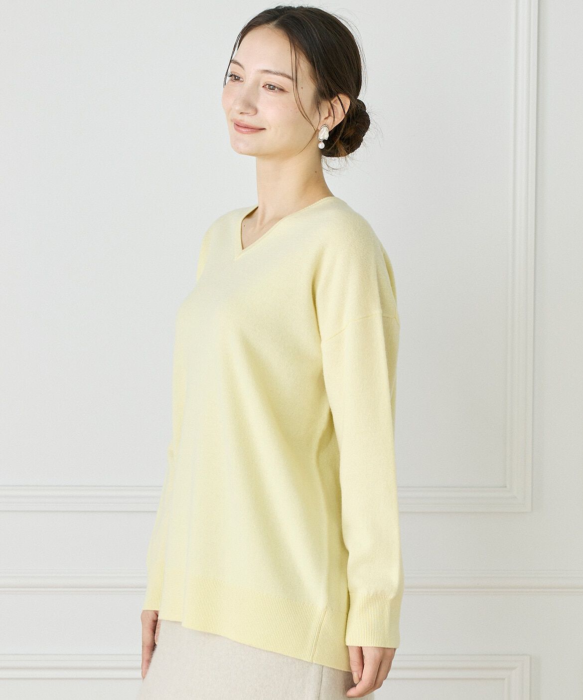 INED「《大きいサイズ》カシミヤ混Vネックチュニックニット《WEB限定カラー》」|ニット・セーター|