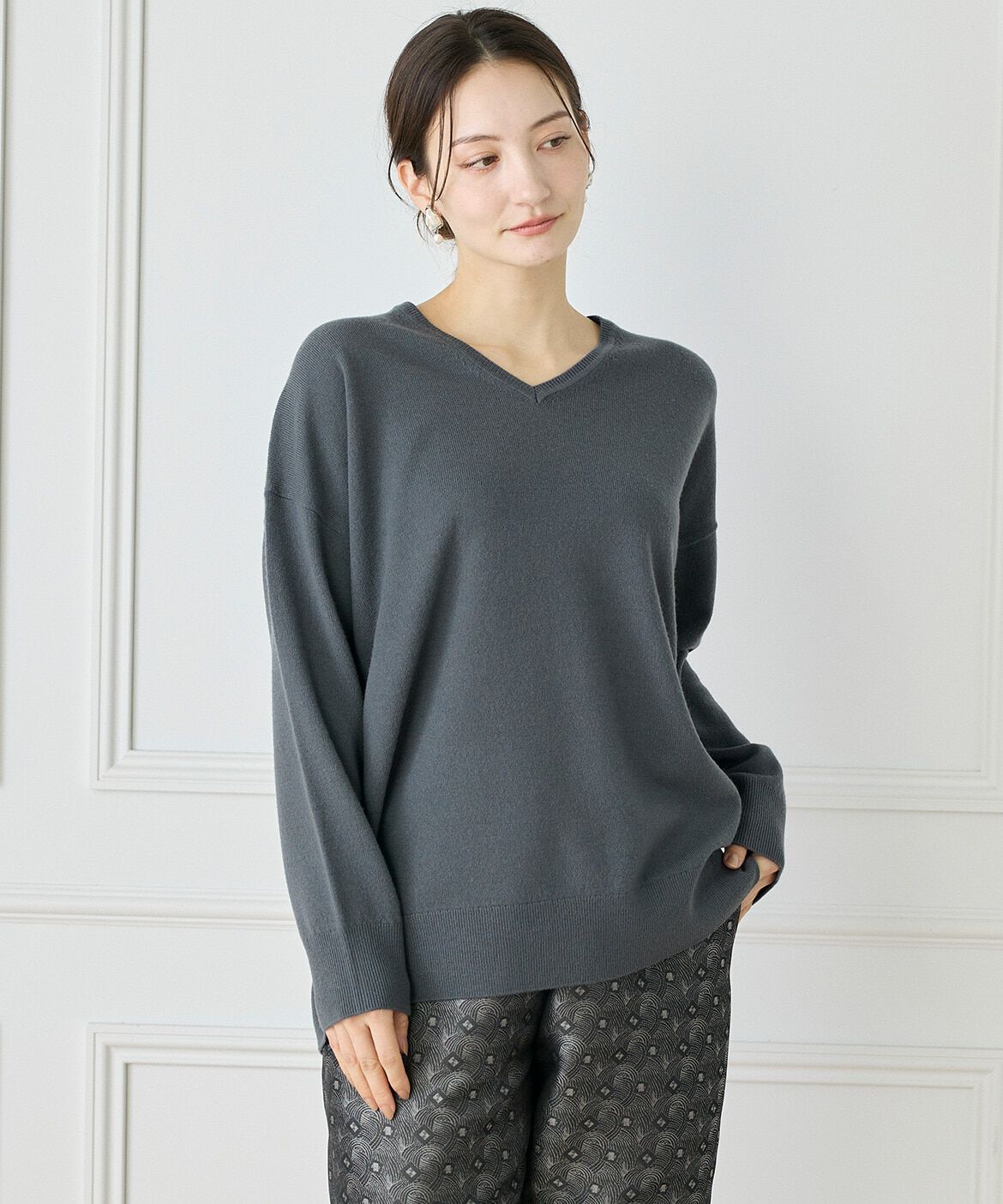 INED「《大きいサイズ》カシミヤ混Vネックチュニックニット《WEB限定カラー》」|ニット・セーター|