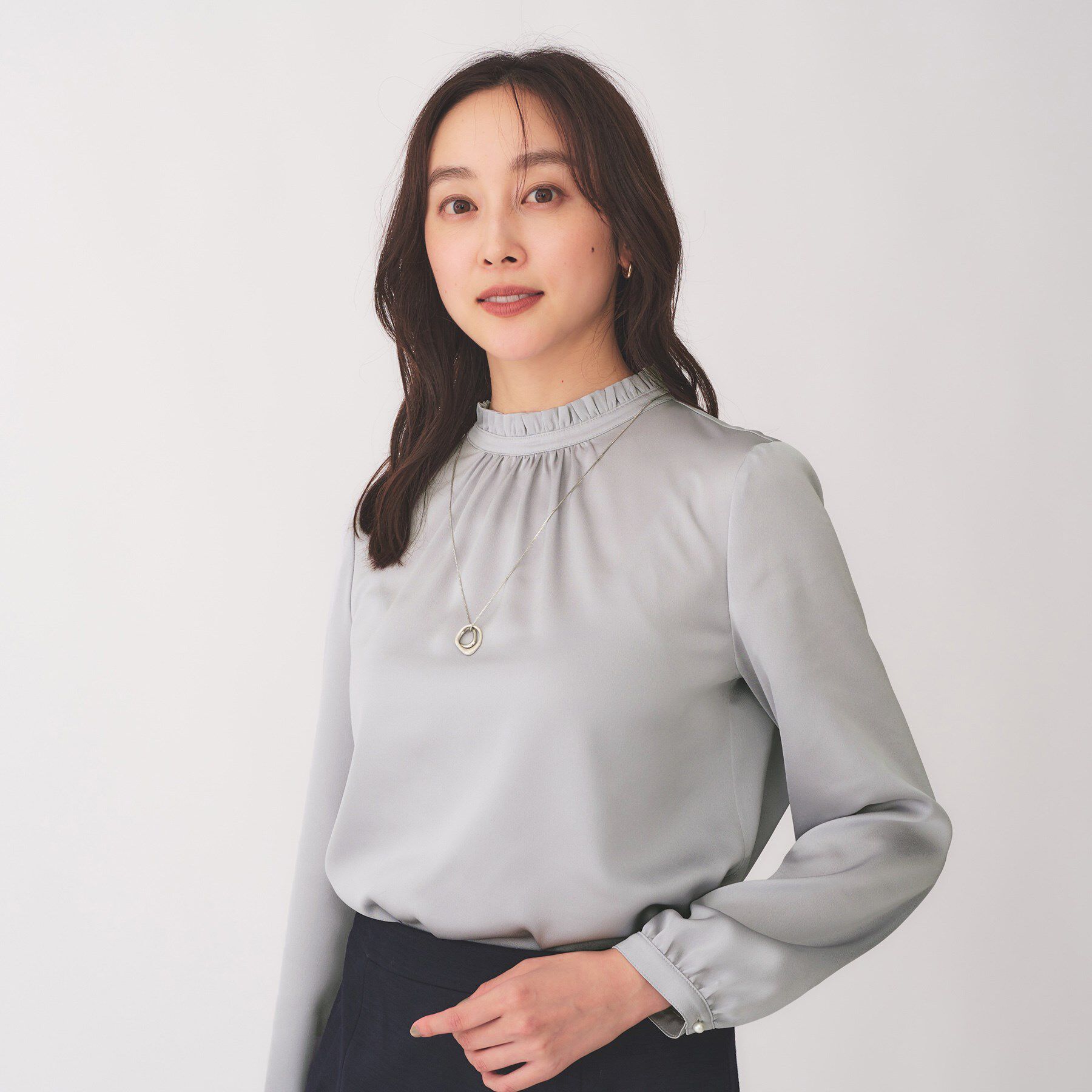 UNTITLED「【通勤】スタンドネック フリルブラウス」|シャツ・ブラウス|