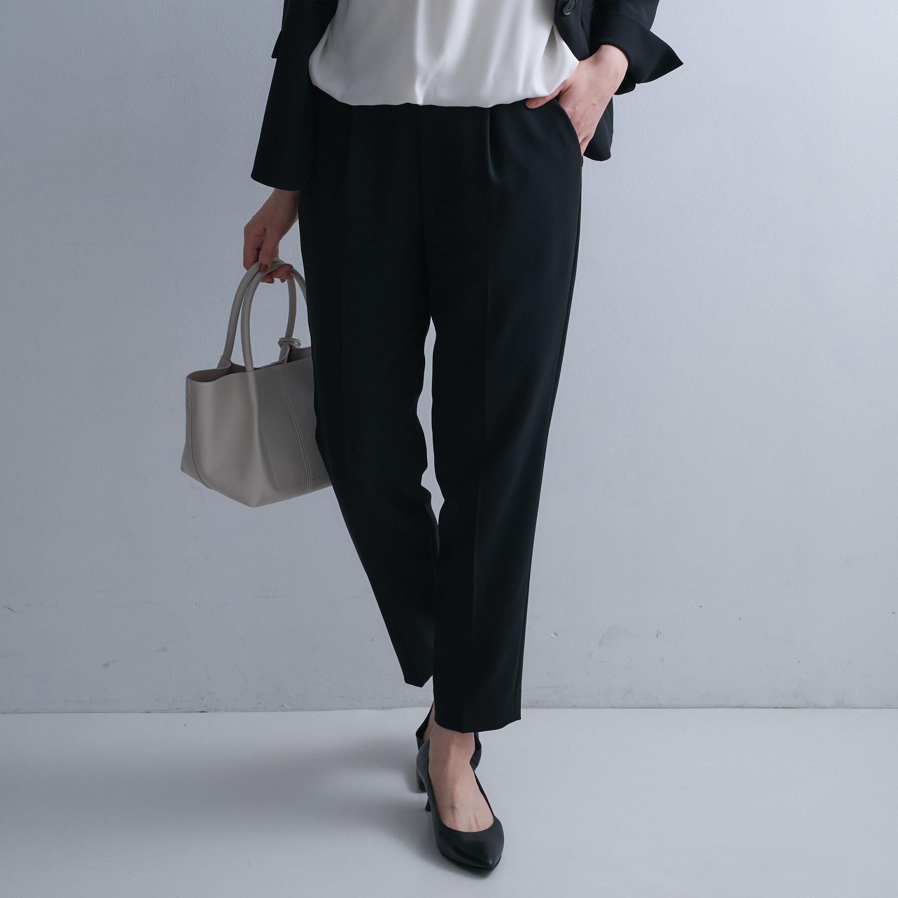 UNTITLED「【洗えるスーツ／ストレッチ性／後ろウエストゴム】テーパードパンツ」|その他|ブラック(019)