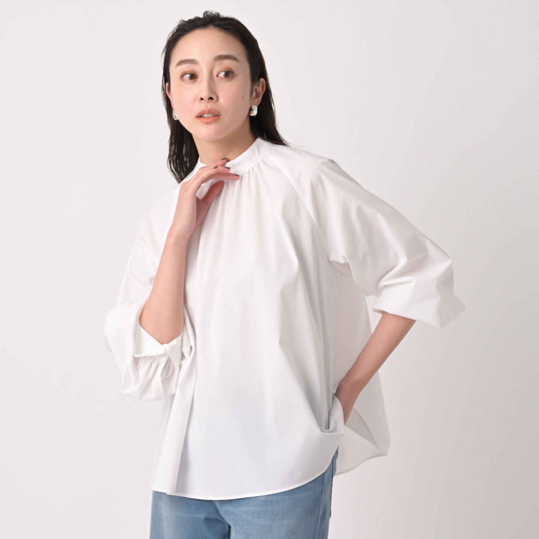 UNTITLED「【洗える/オンオフ使える】タイプライタースタンドネックブラウス」|シャツ・ブラウス|