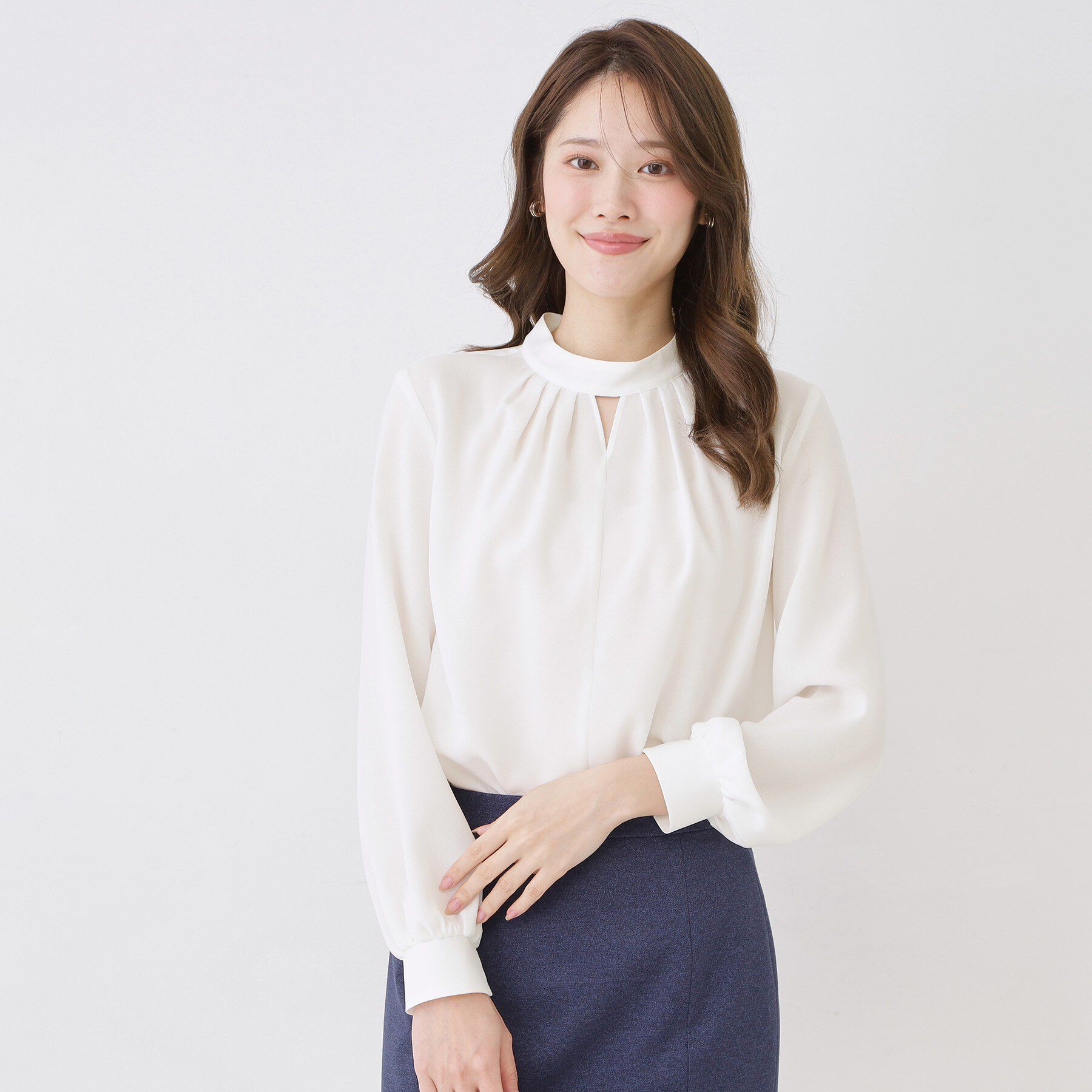 COUP DE CHANCE「【手洗い可/日本製/通勤】ネックデザインブラウス」|シャツ・ブラウス|