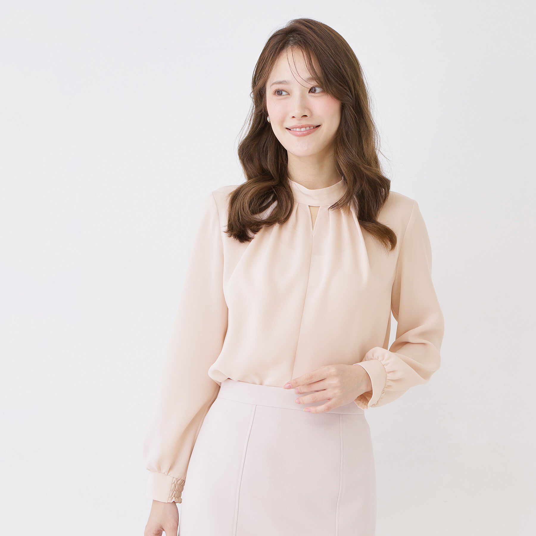 COUP DE CHANCE「【手洗い可/日本製/通勤】ネックデザインブラウス」|シャツ・ブラウス|