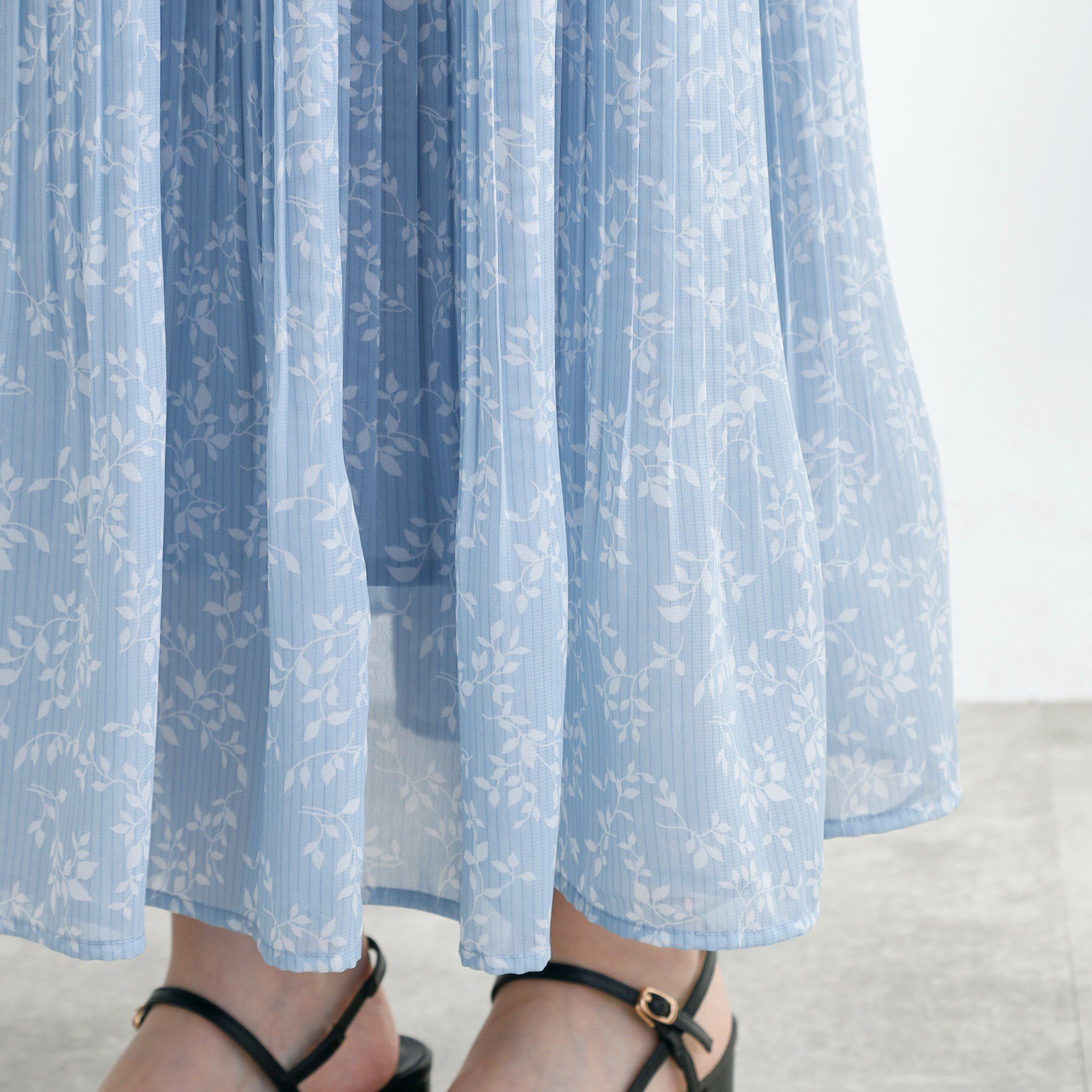 grove「夏の主役シフォンプリントプリーツワンピース」|ワンピース|