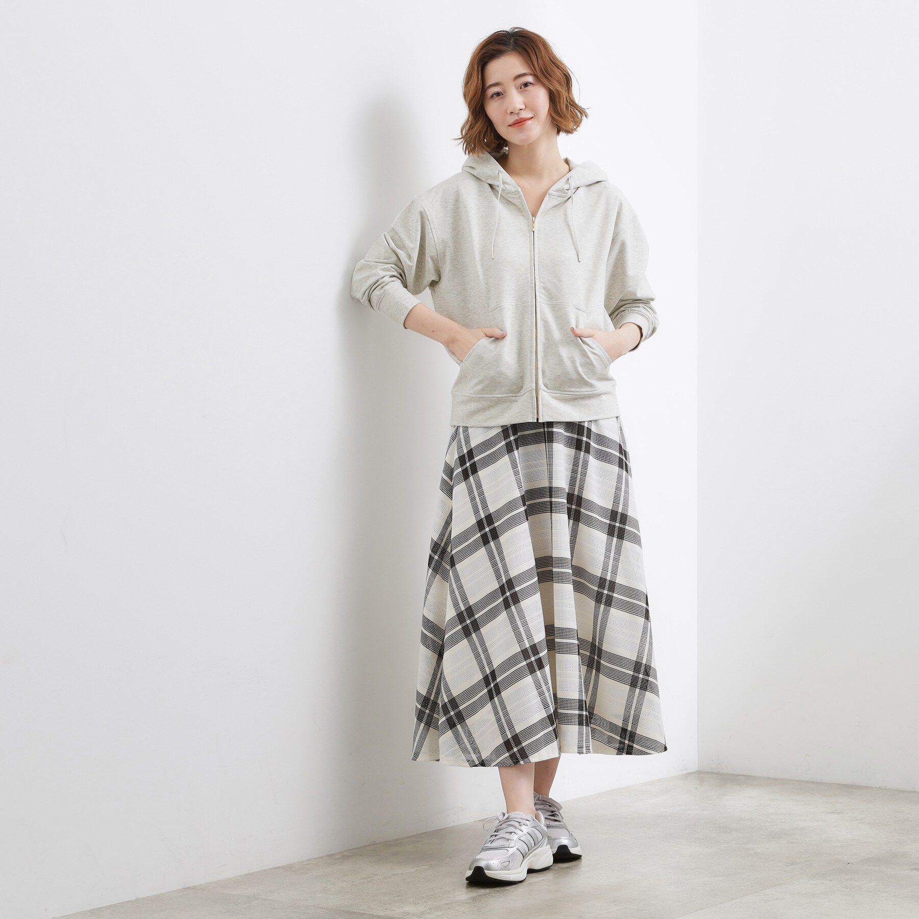 grove「軽やかに羽織れてシーズンレスに活躍！　大人のジップパーカー」|パーカー|