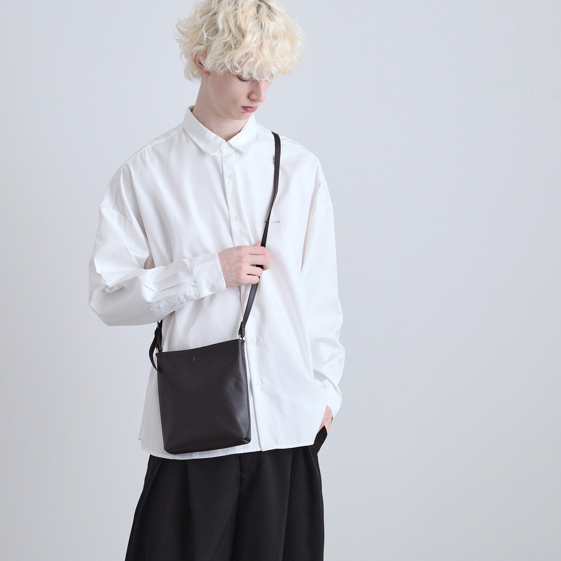 tk.TAKEO KIKUCHI「【WEB限定】リアルレザーショルダーポーチ」|ショルダー・メッセンジャー|