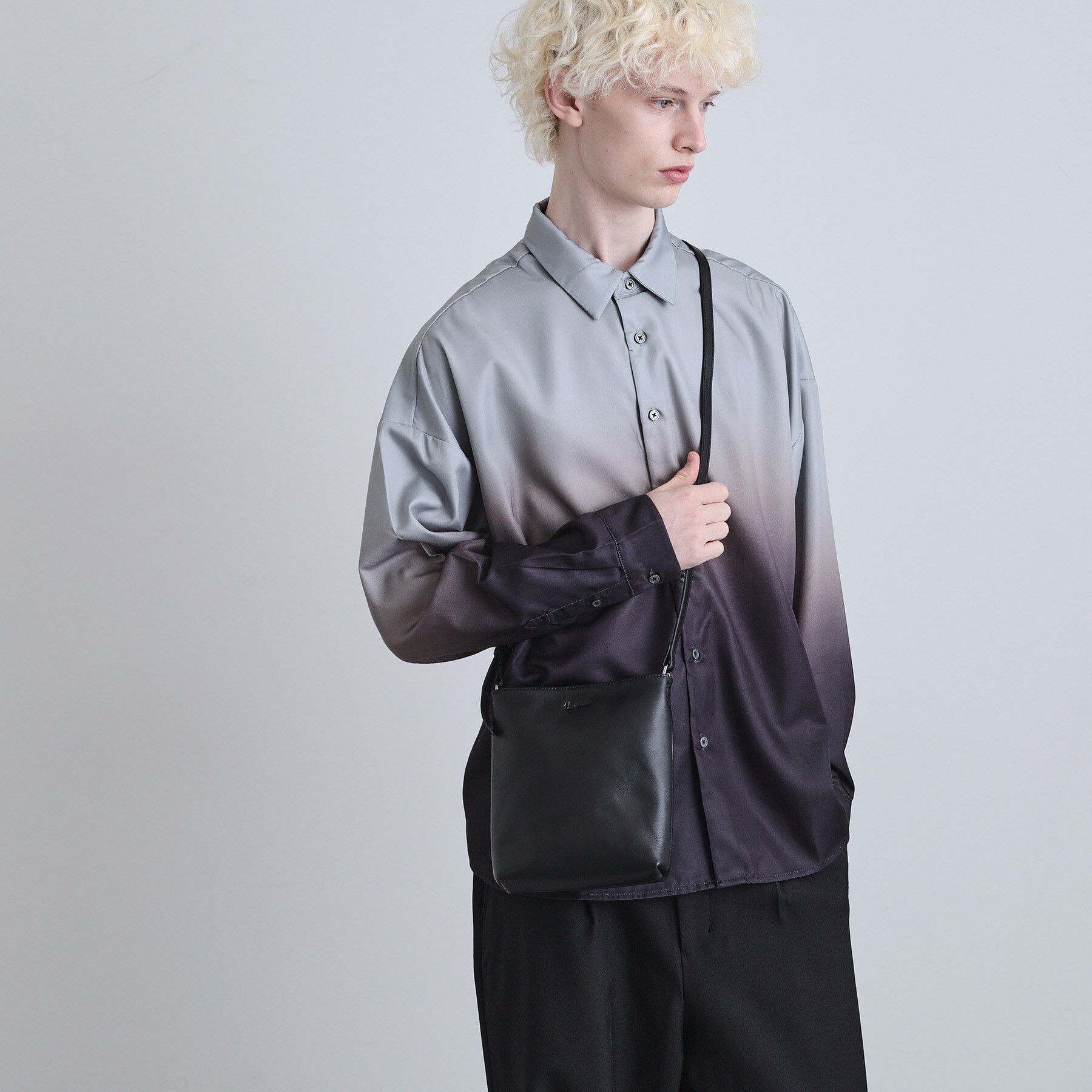 tk.TAKEO KIKUCHI「【WEB限定】リアルレザーショルダーポーチ」|ショルダー・メッセンジャー|