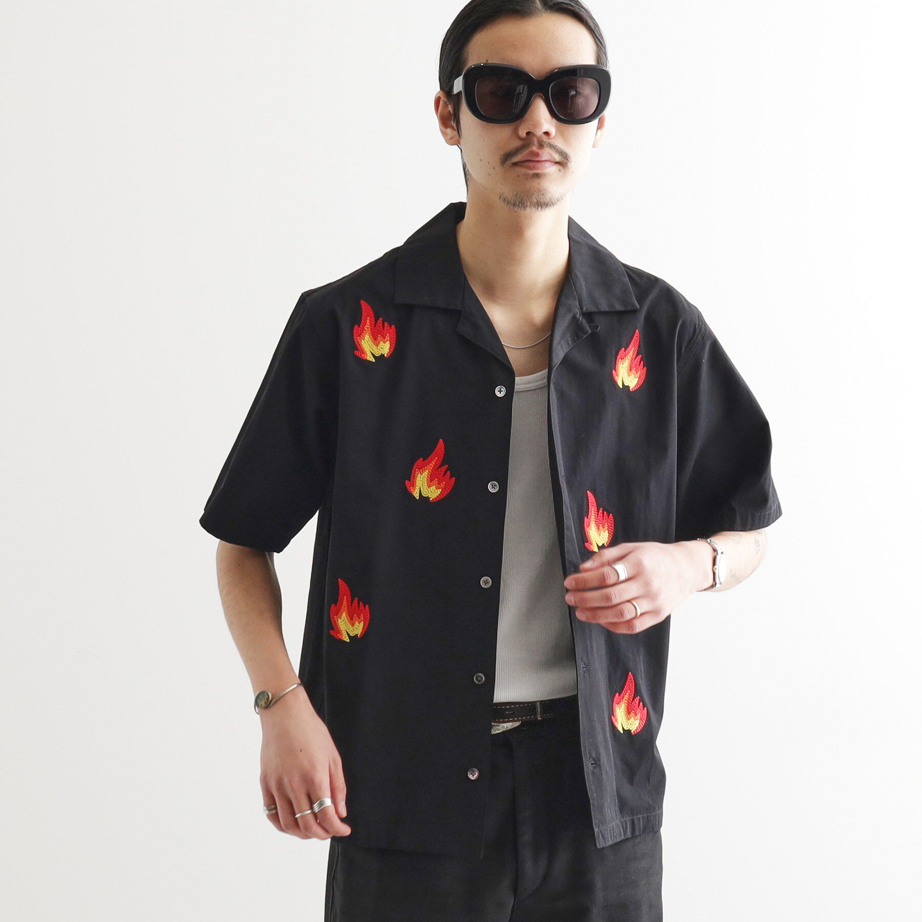 tk.TAKEO KIKUCHI「K&rsquo;PJT by AYUTA 『炎刺繍シャツ』」|シャツ・ブラウス|