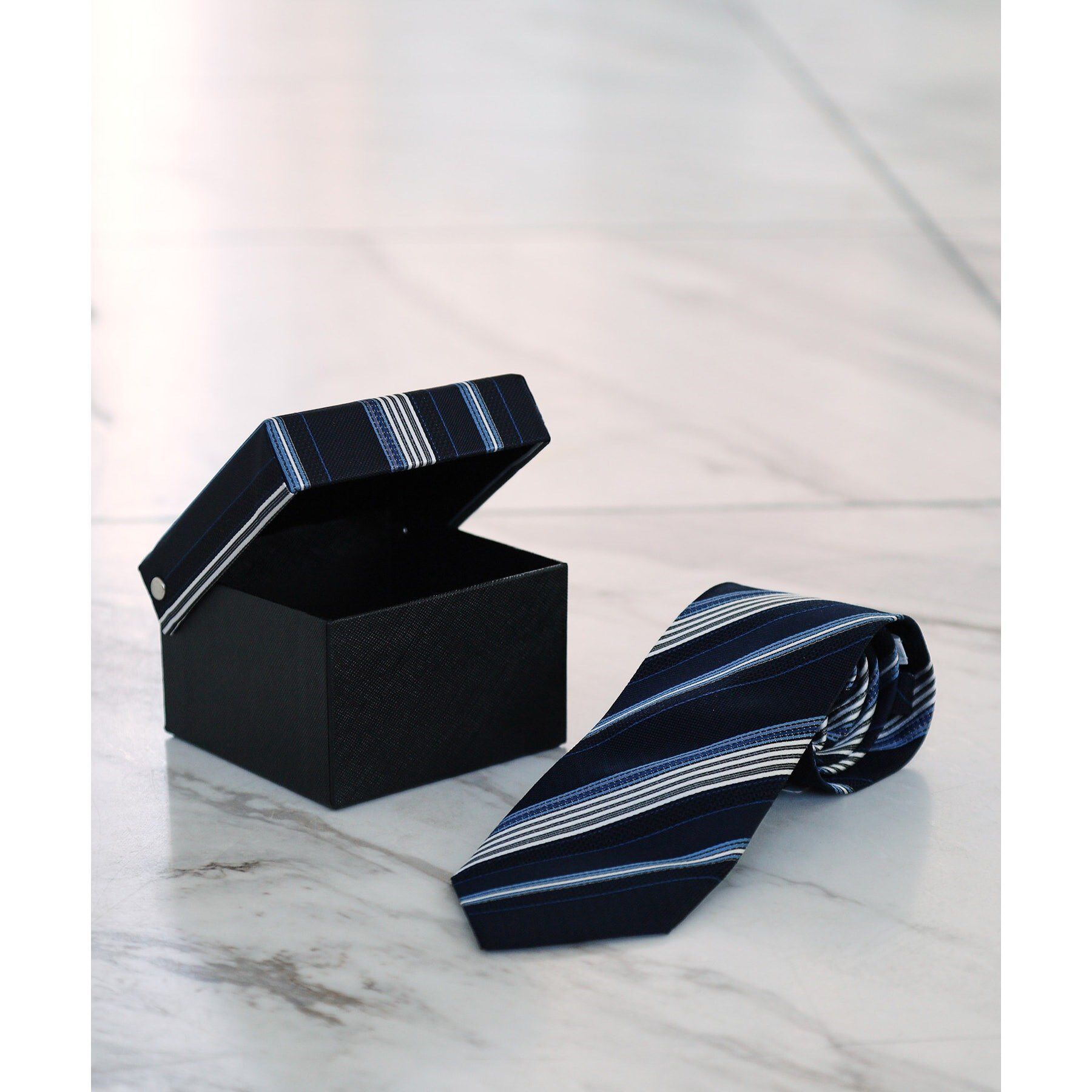 tk.TAKEO KIKUCHI「【BOX入り】ベーシックタイ」|ネクタイ・蝶ネクタイ|ネイビー(394)