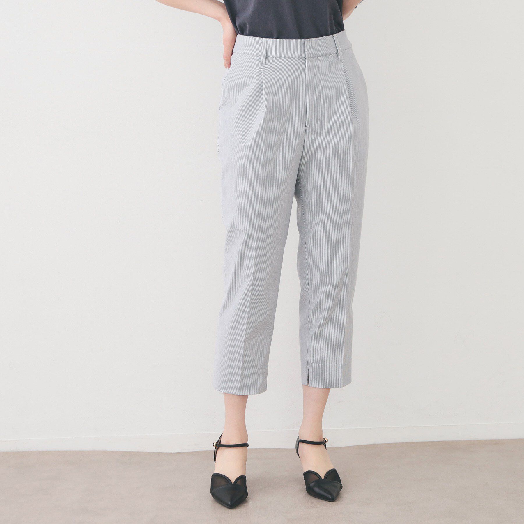 index「コンパクトストレッチカプリパンツ【洗濯機OK/吸水速乾/接触冷感/透け防止】」|その他|ネイビー(394)