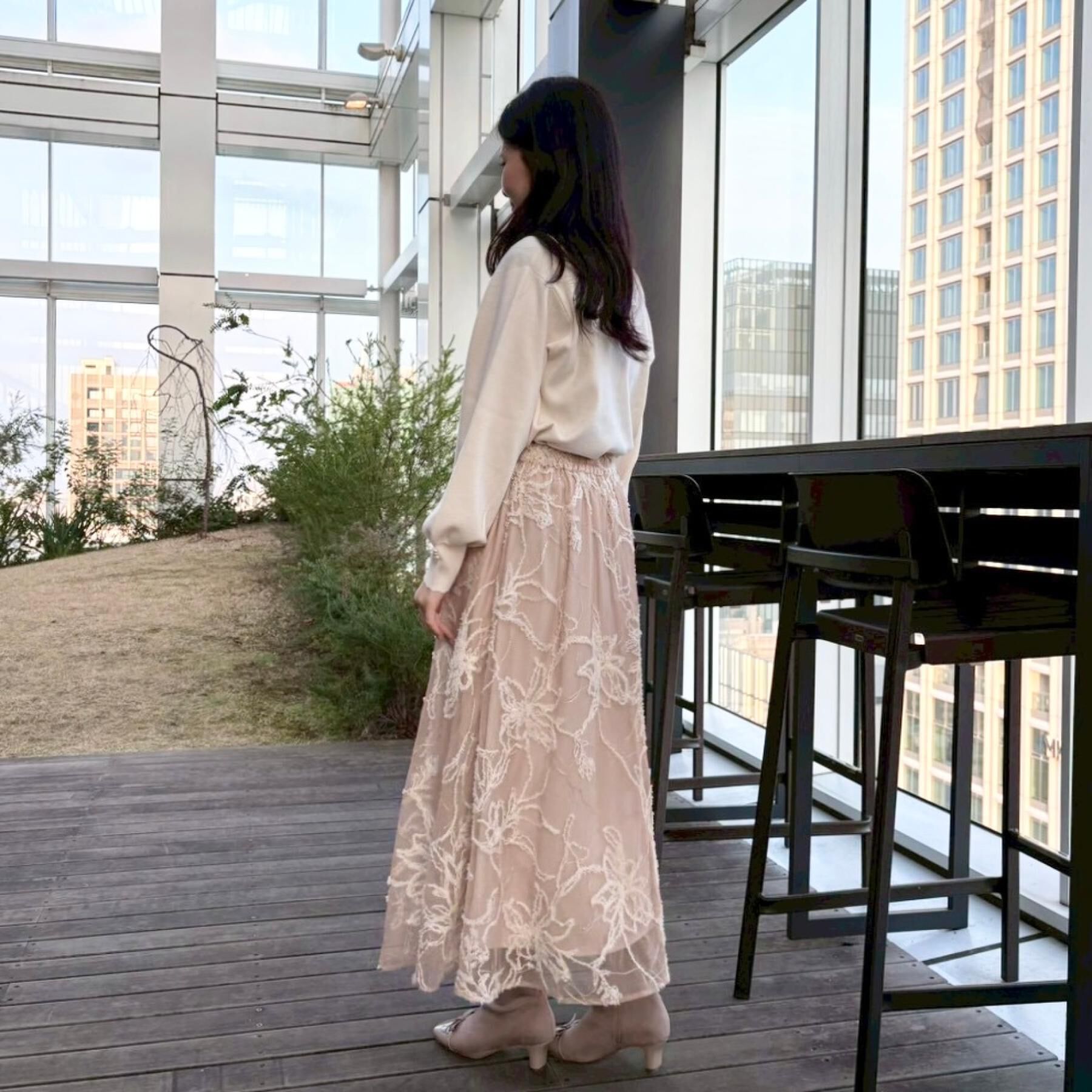 Couture broach「【ハレの日・通勤】ラメ刺繍ブークレチュールスカート」|スカート|